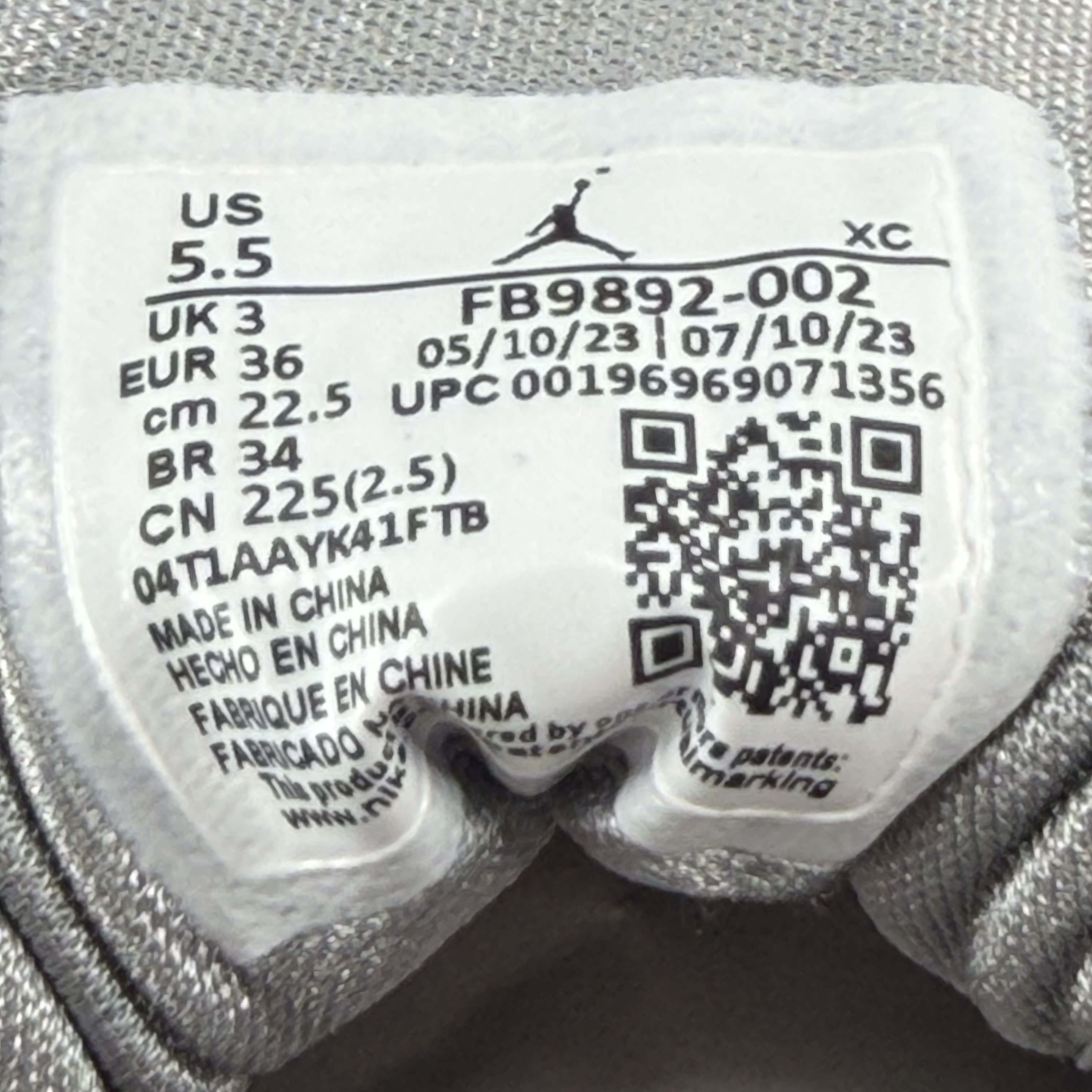 340825 Jordan 1 Mid SE Black Metallic Silver (Women's)