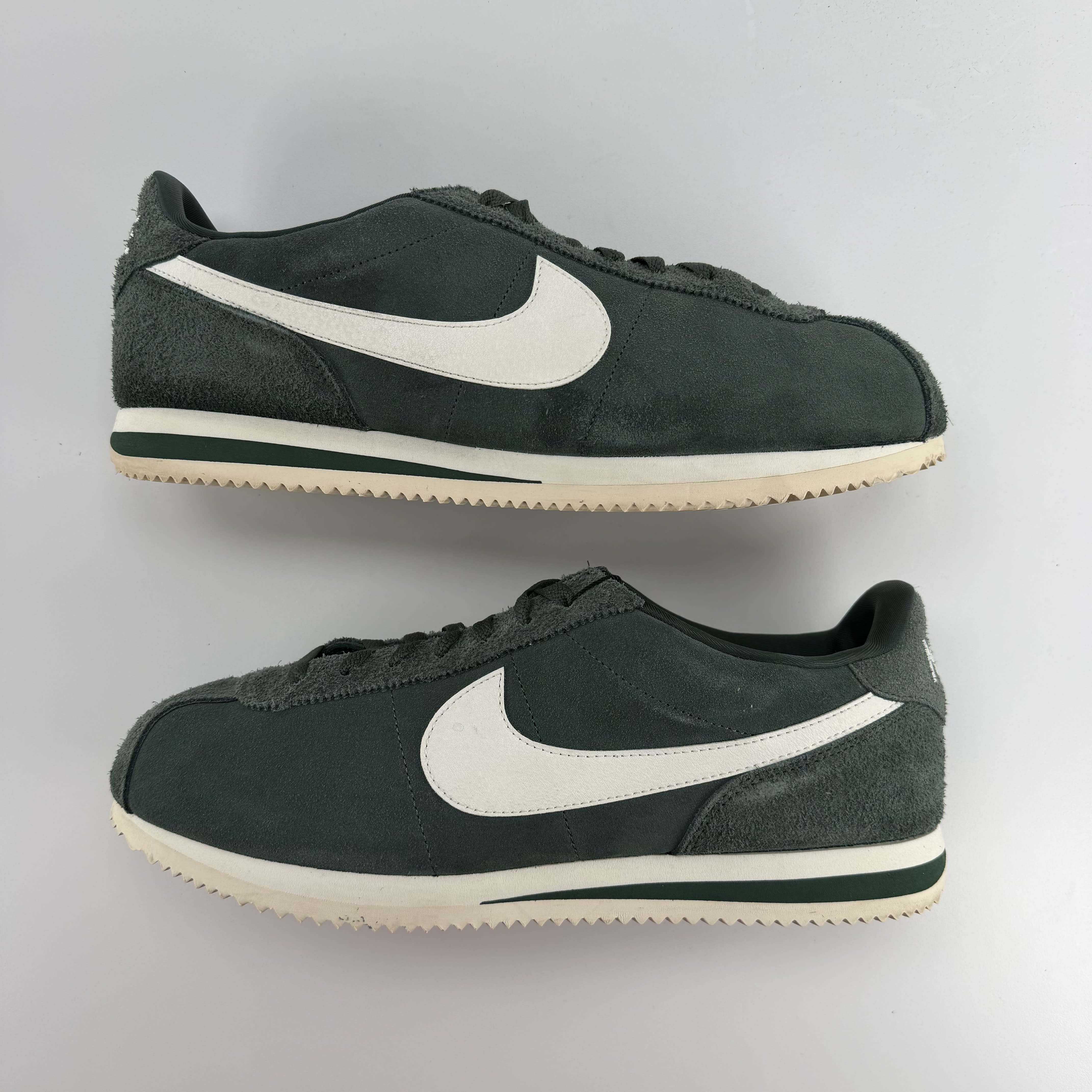 811599 Nike Cortez Vintage Green
