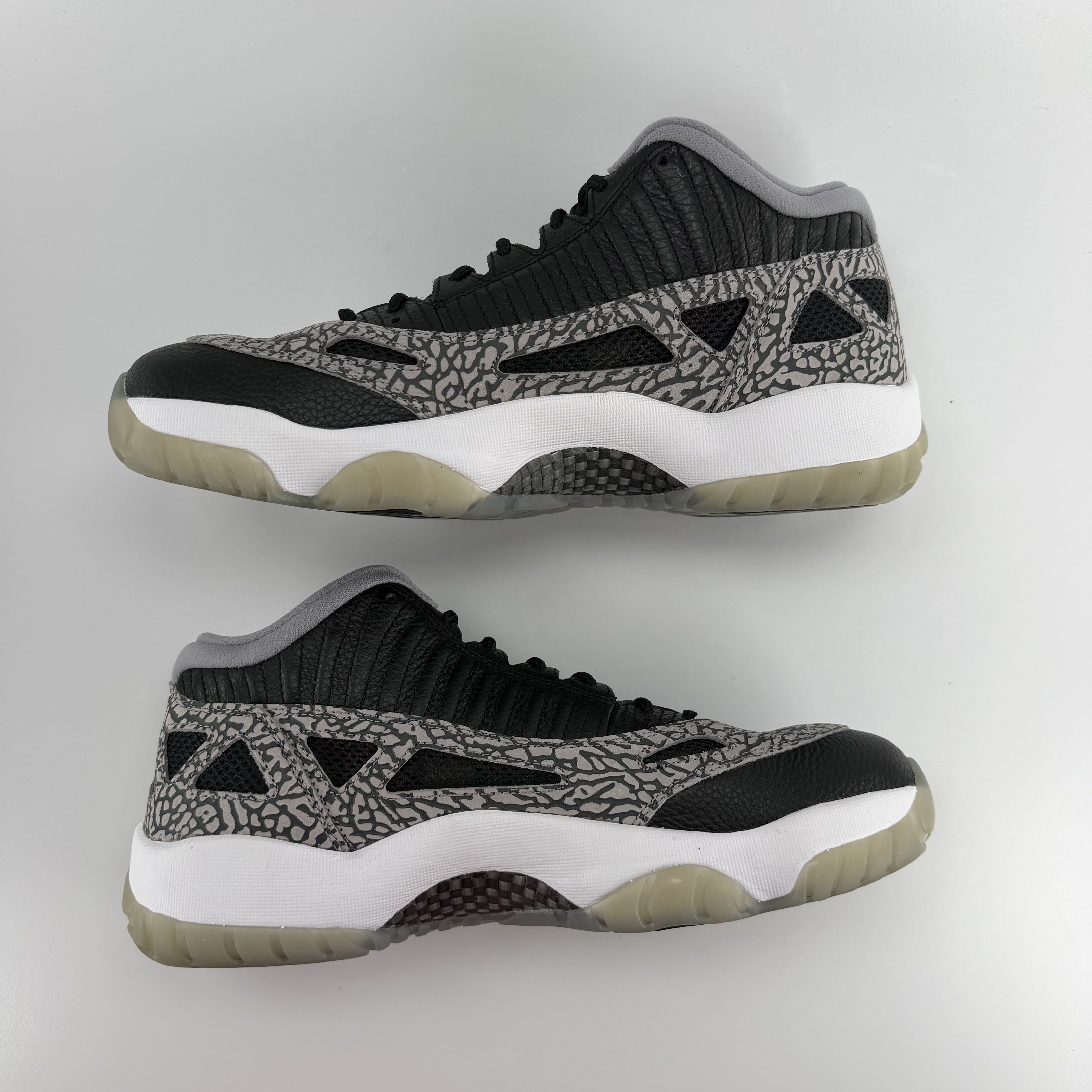 644324 Jordan 11 Retro Low IE Black Cement