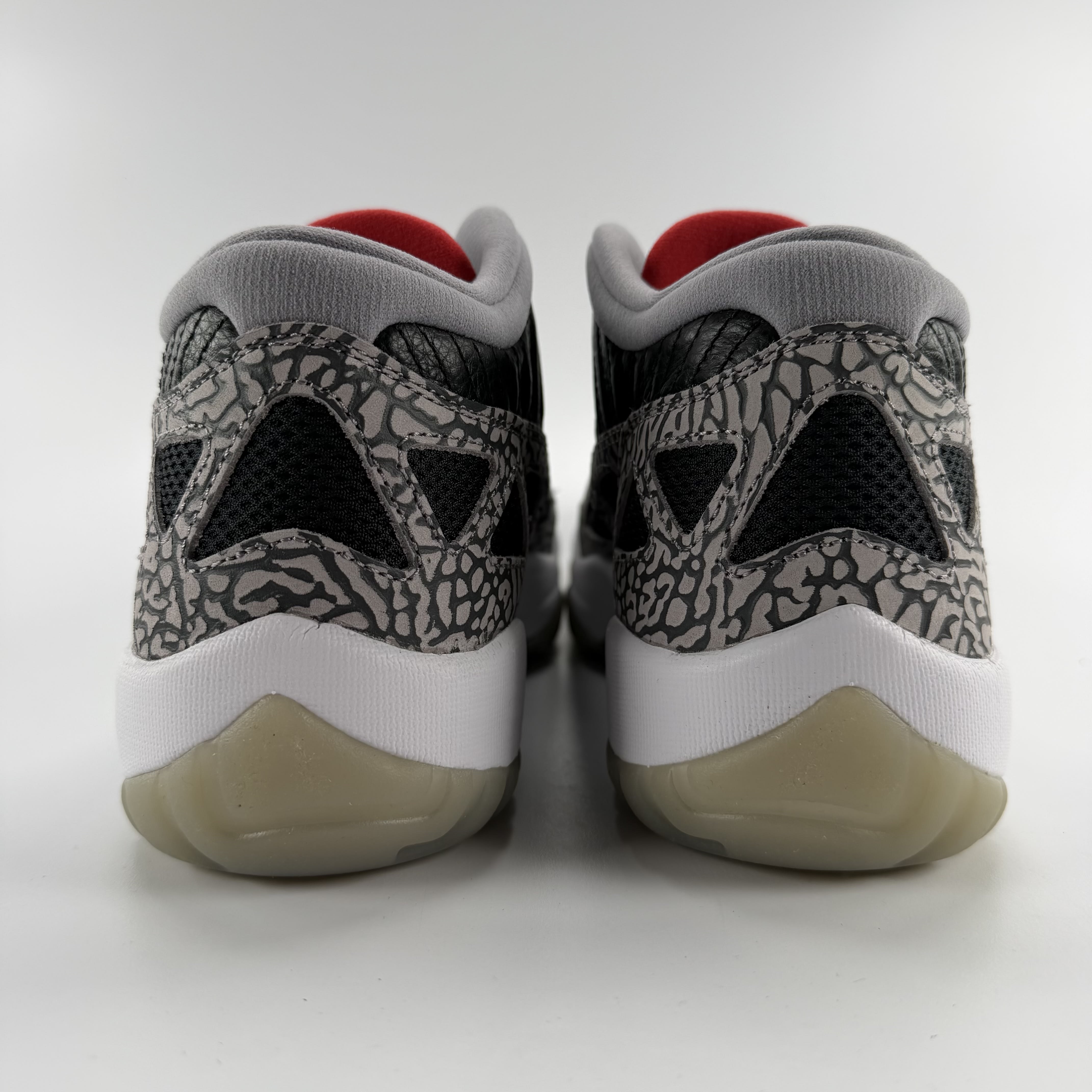 644324 Jordan 11 Retro Low IE Black Cement