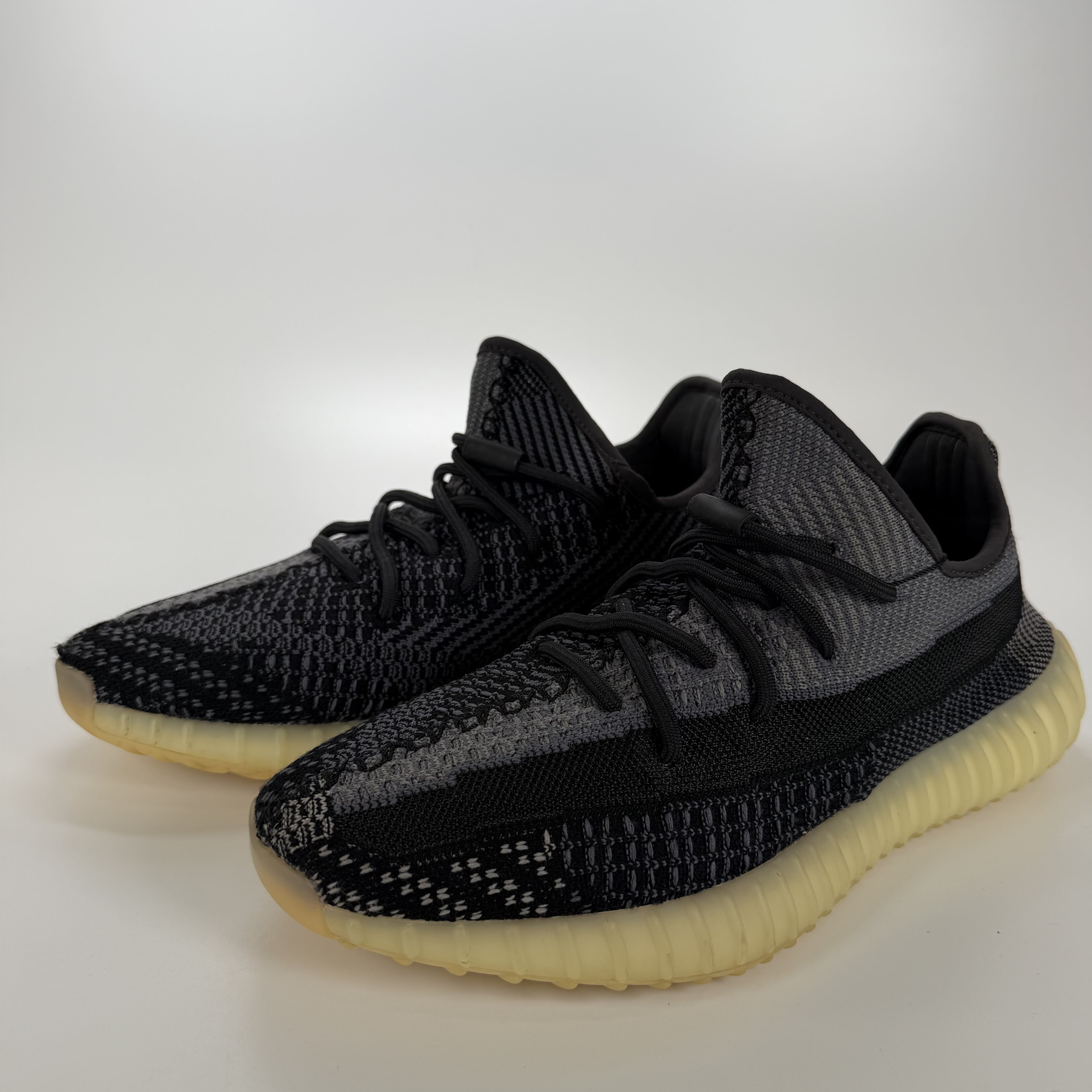 SP4418 adidas Yeezy Boost 350 V2 Carbon