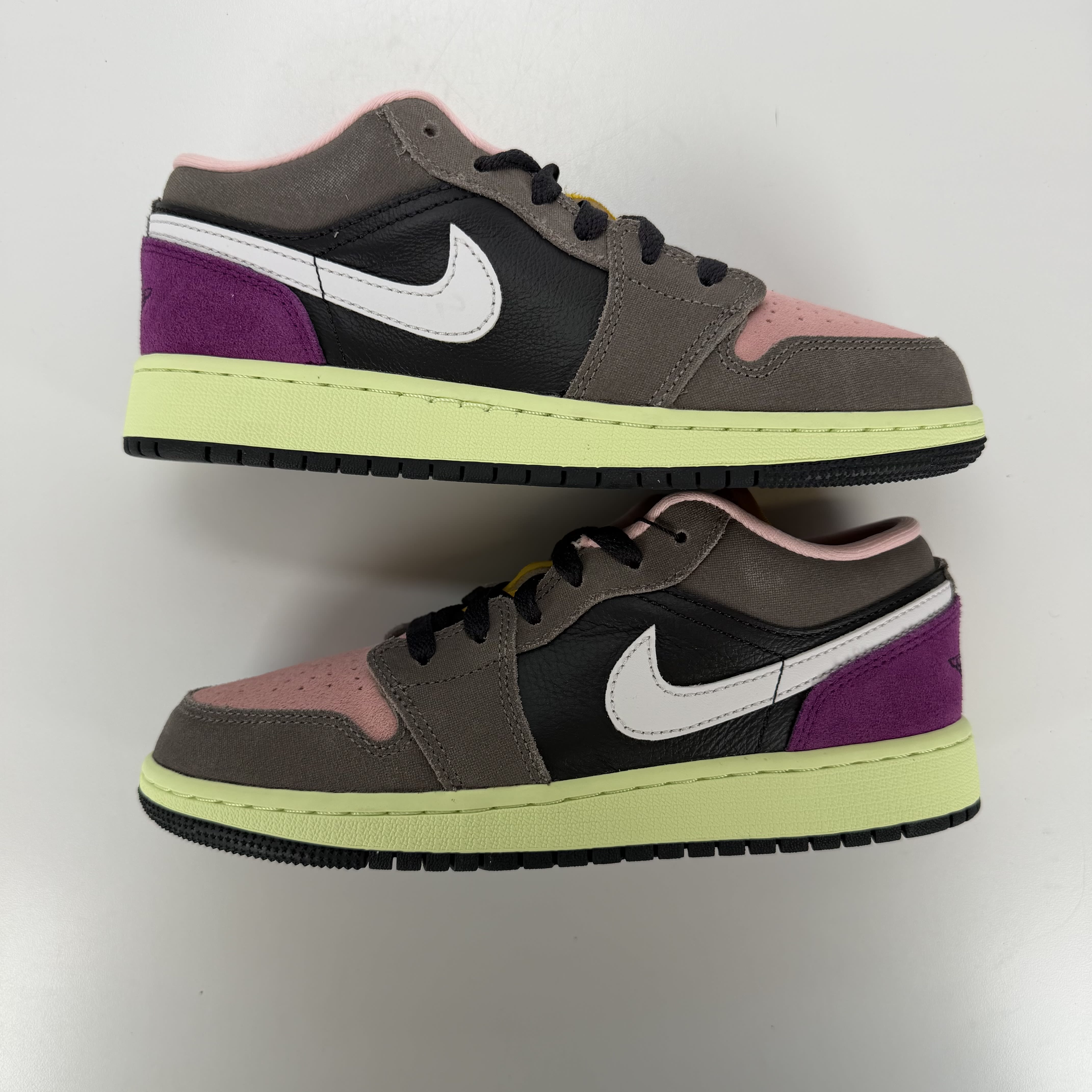 SP4431 Jordan 1 Low SE Tokyo Bio Hack (GS)