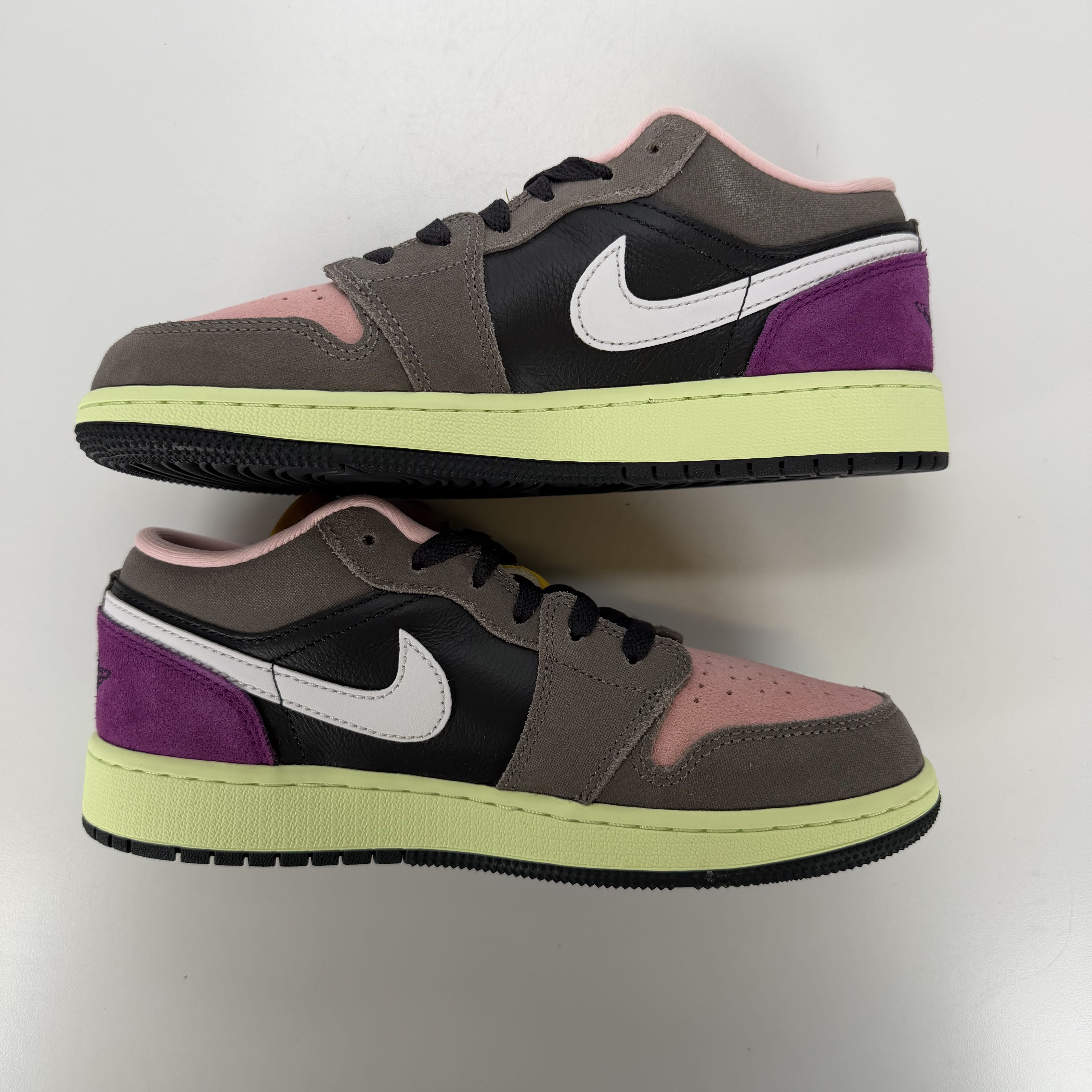 SP4431 Jordan 1 Low SE Tokyo Bio Hack (GS)
