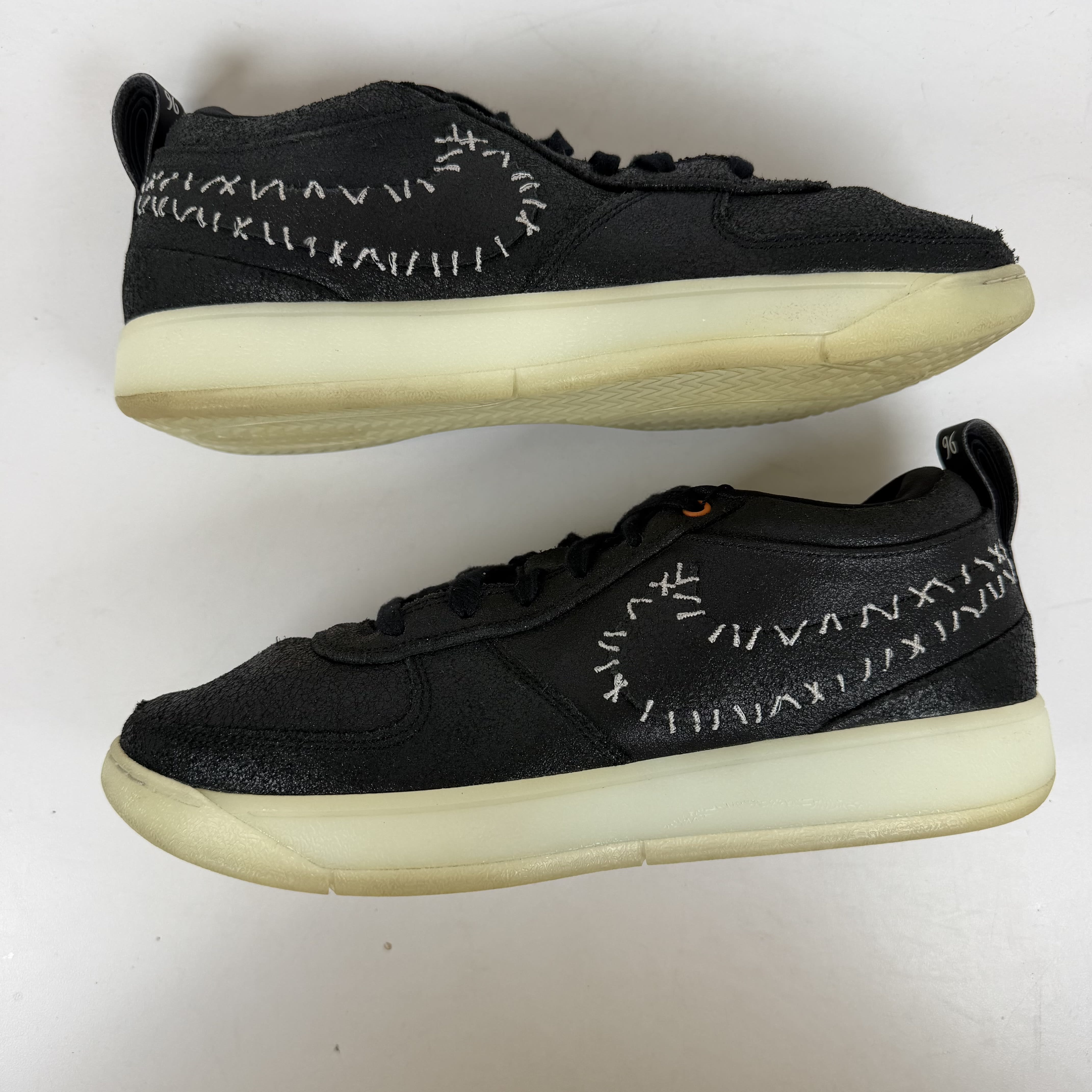 SP6858 Nike Book 1 Halloween