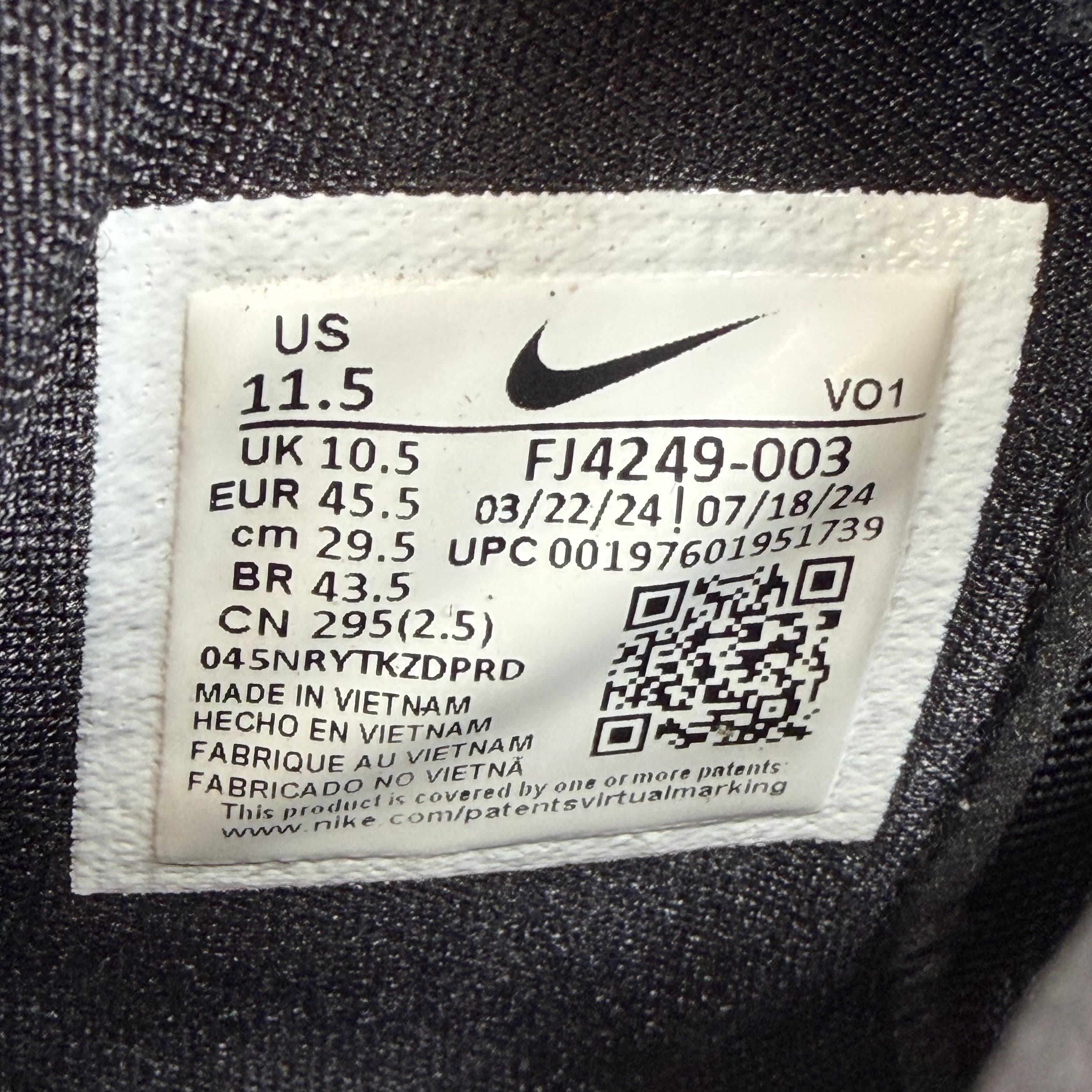 SP6858 Nike Book 1 Halloween