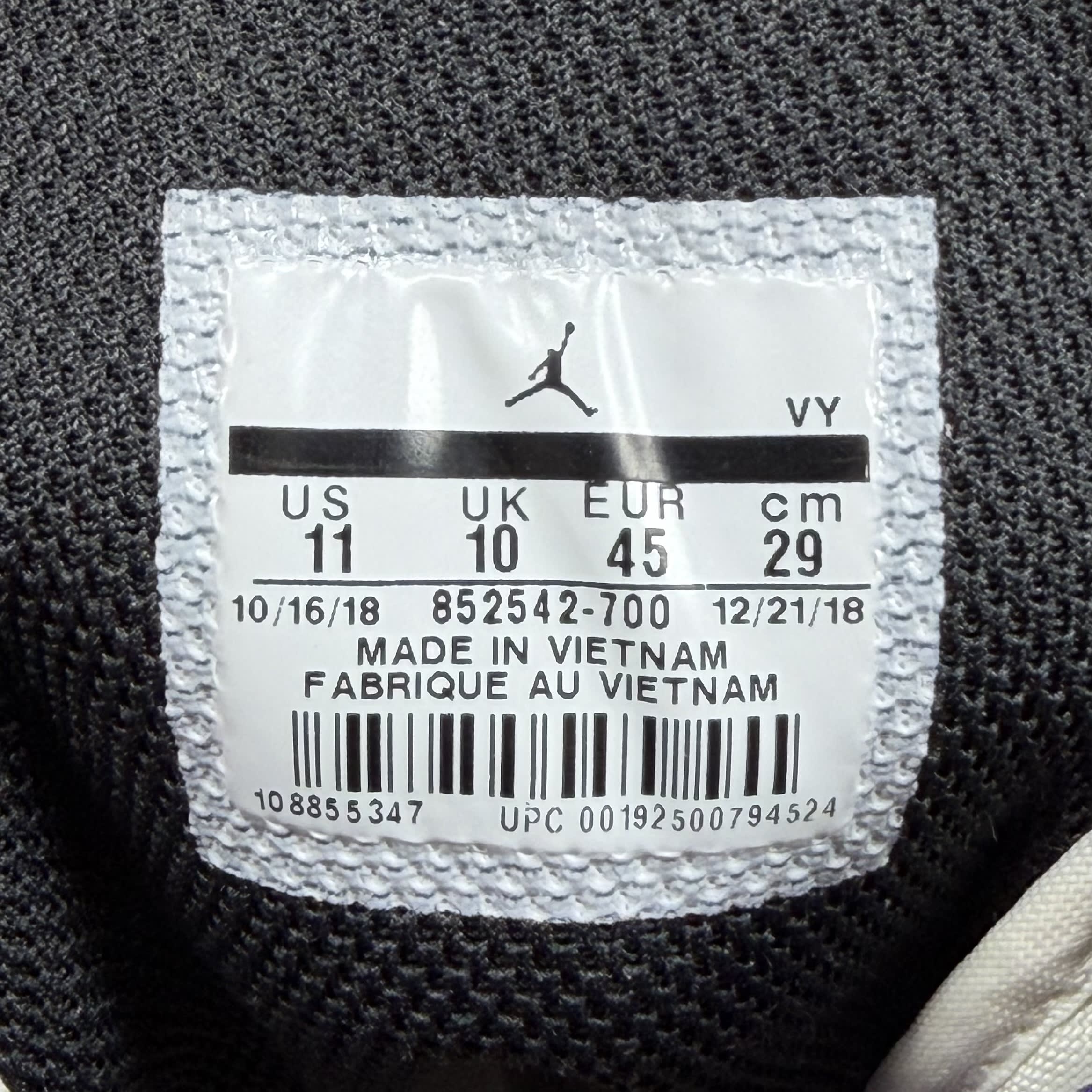 644703 Air Jordan 1 Mid 'Lakers'