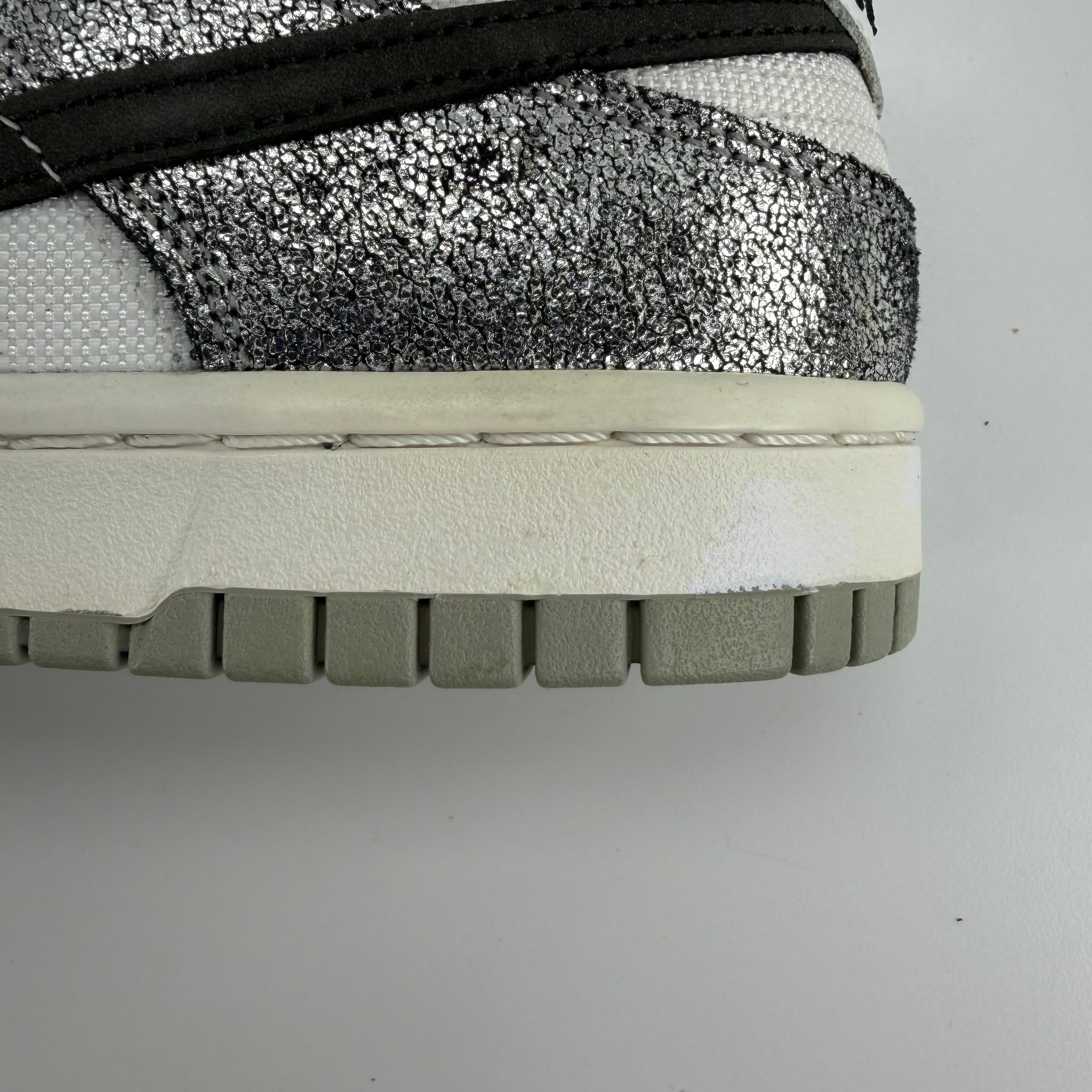 280769 Wmns Dunk Low 'Golden Gals'