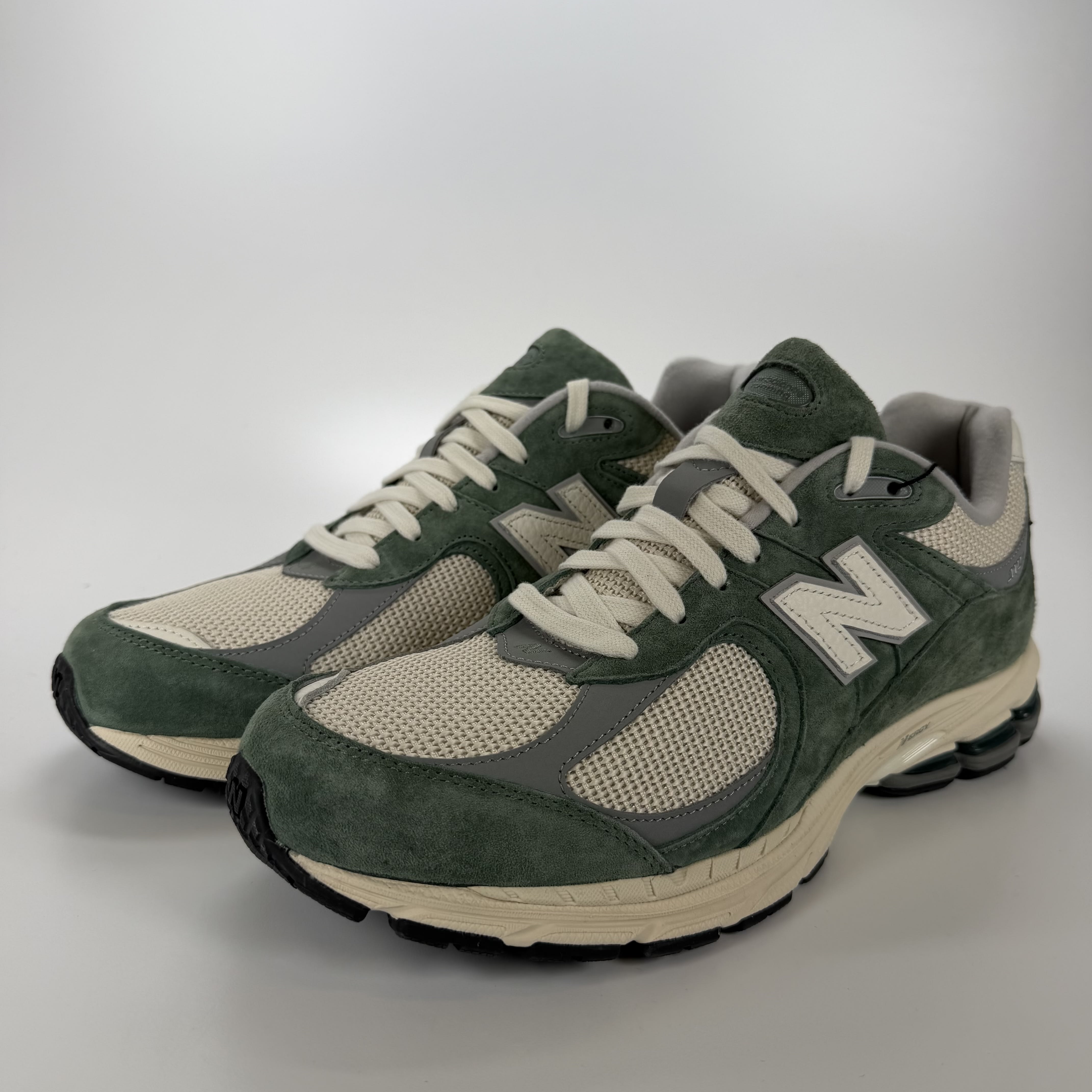 SP4388 New Balance 2002R Dark Juniper Linen