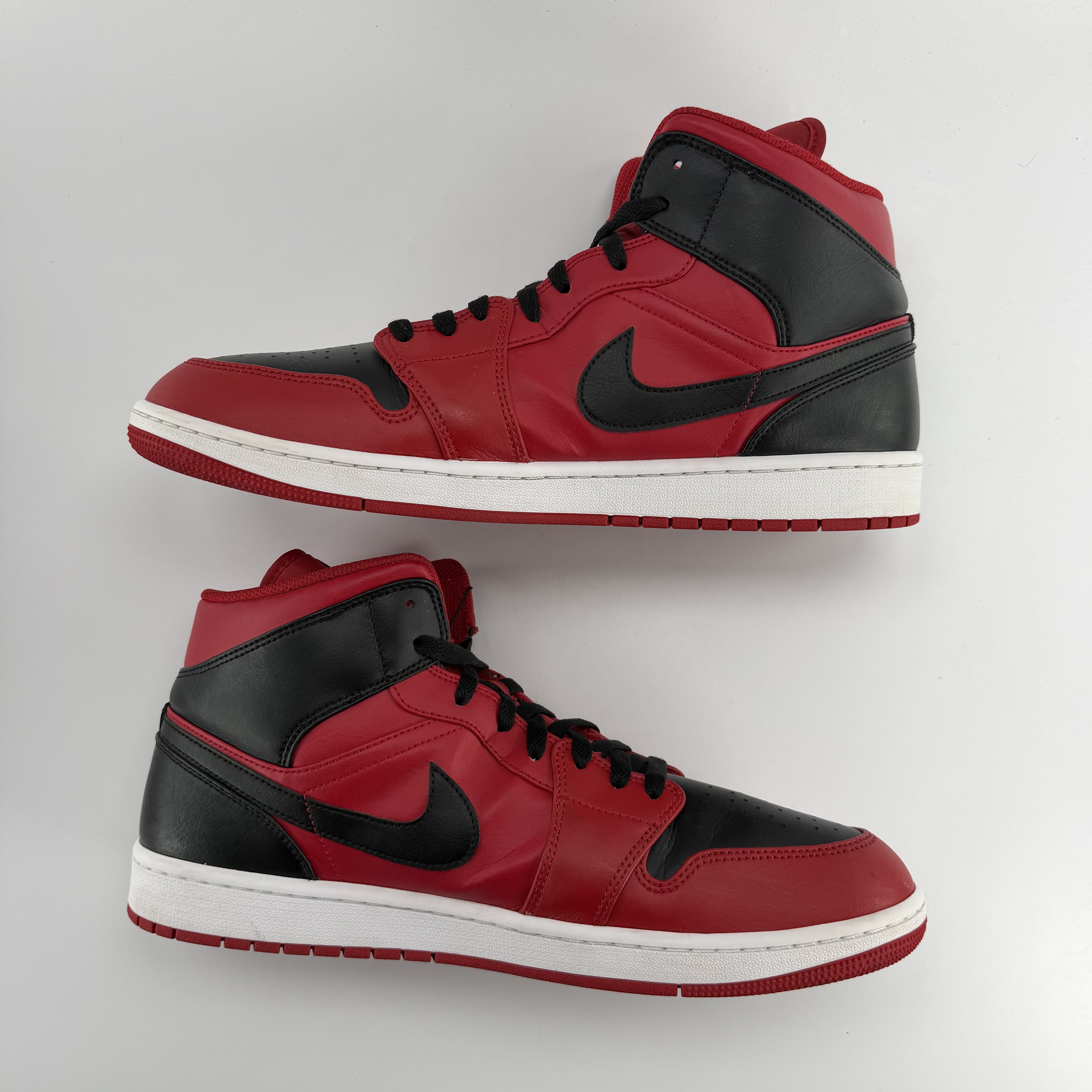 440184 Jordan 1 Mid Reverse Bred (2021)
