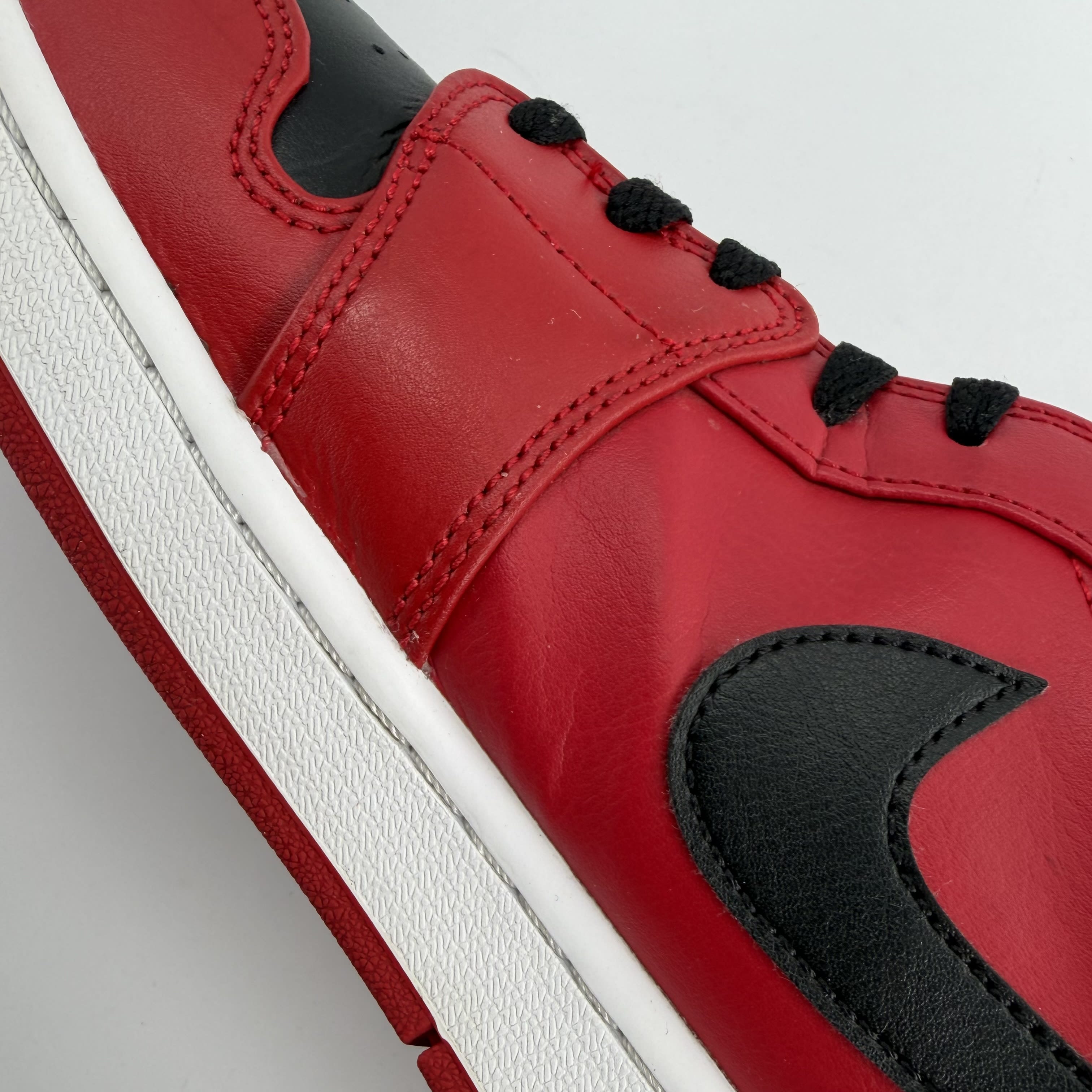 440184 Jordan 1 Mid Reverse Bred (2021)