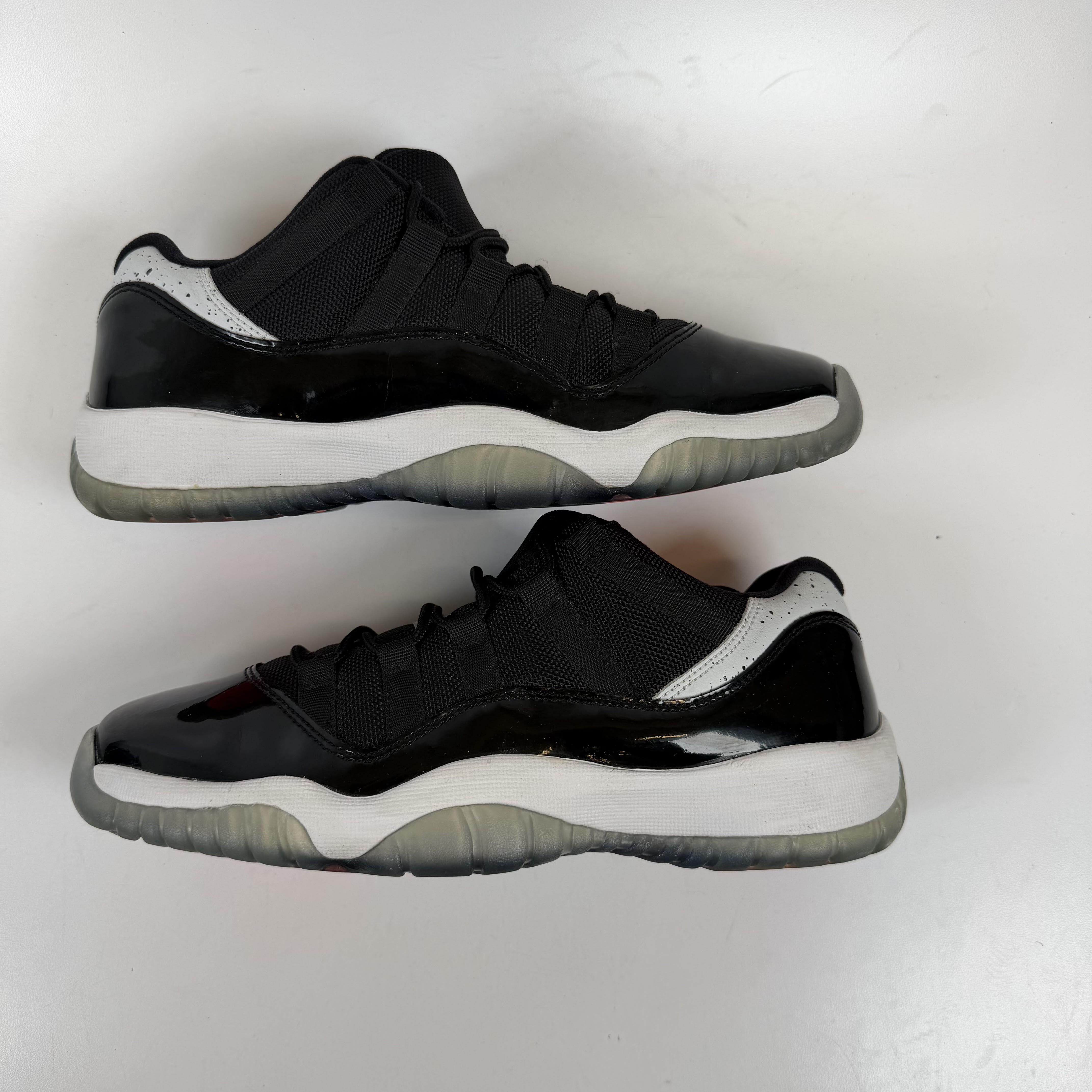 SP11324 Jordan 11 Retro Low Infrared 23 (GS)