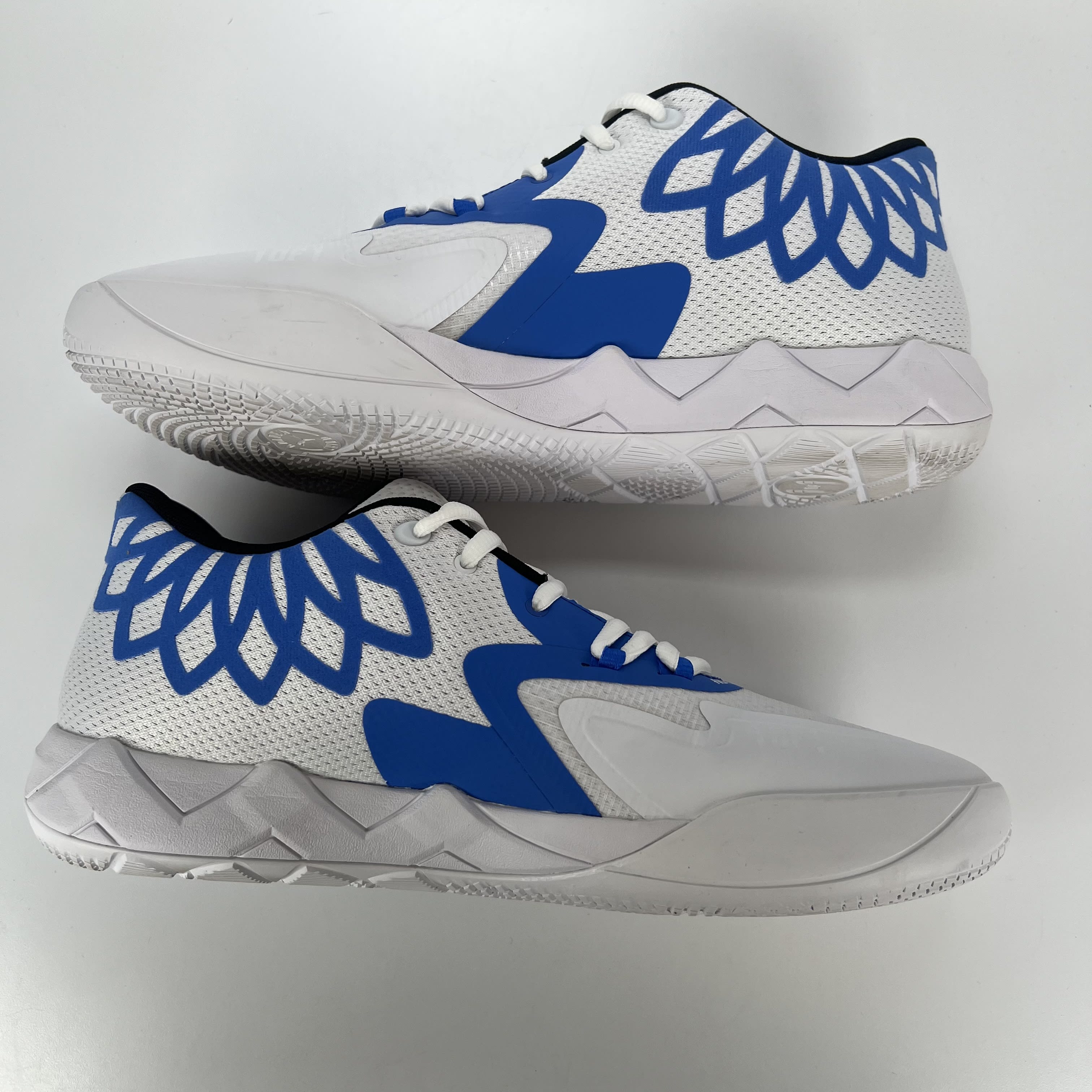 SP5136 Puma LaMelo Ball MB.01 Lo Team Colors White Bluemazing