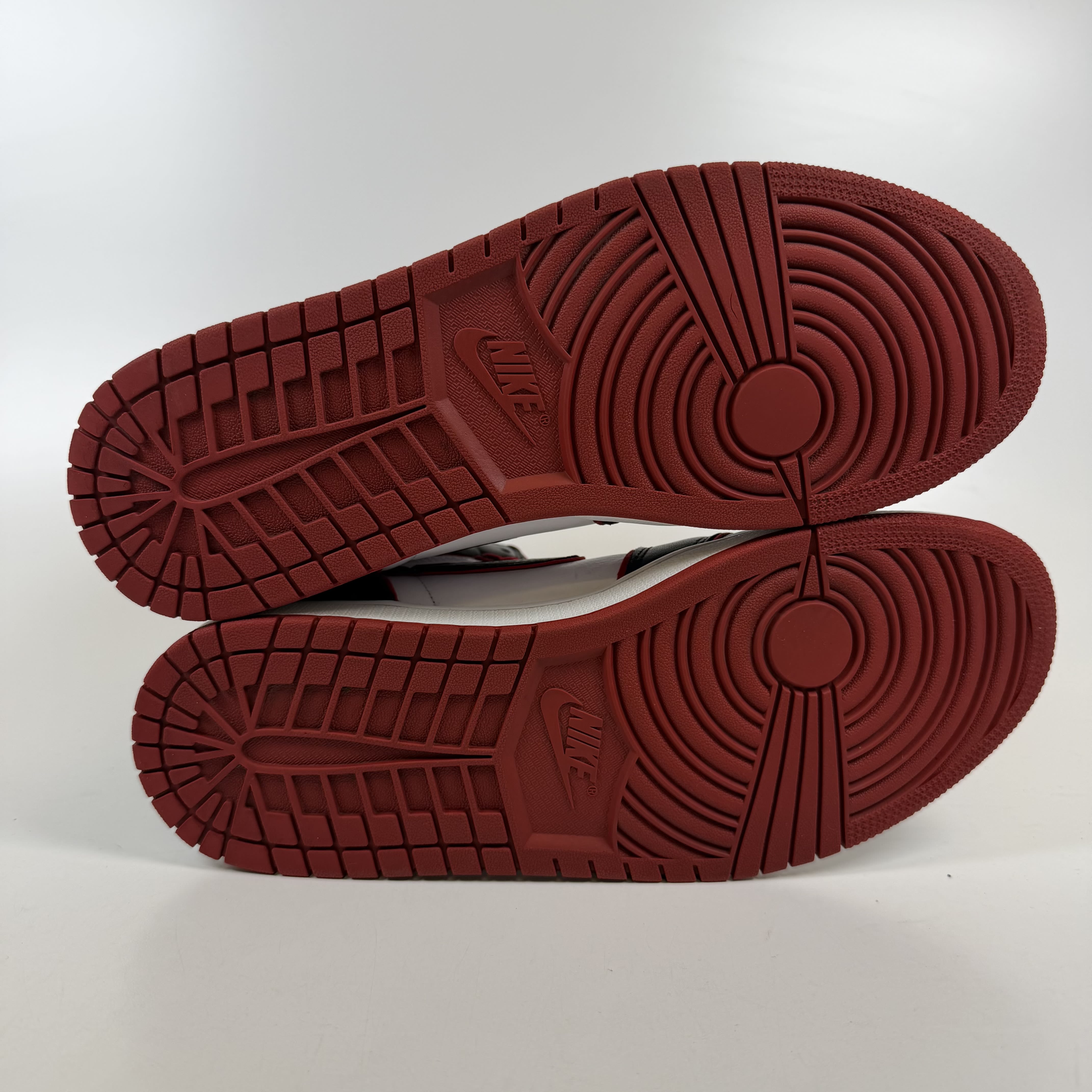 [SP11054] Jordan 1 Retro High Bloodline