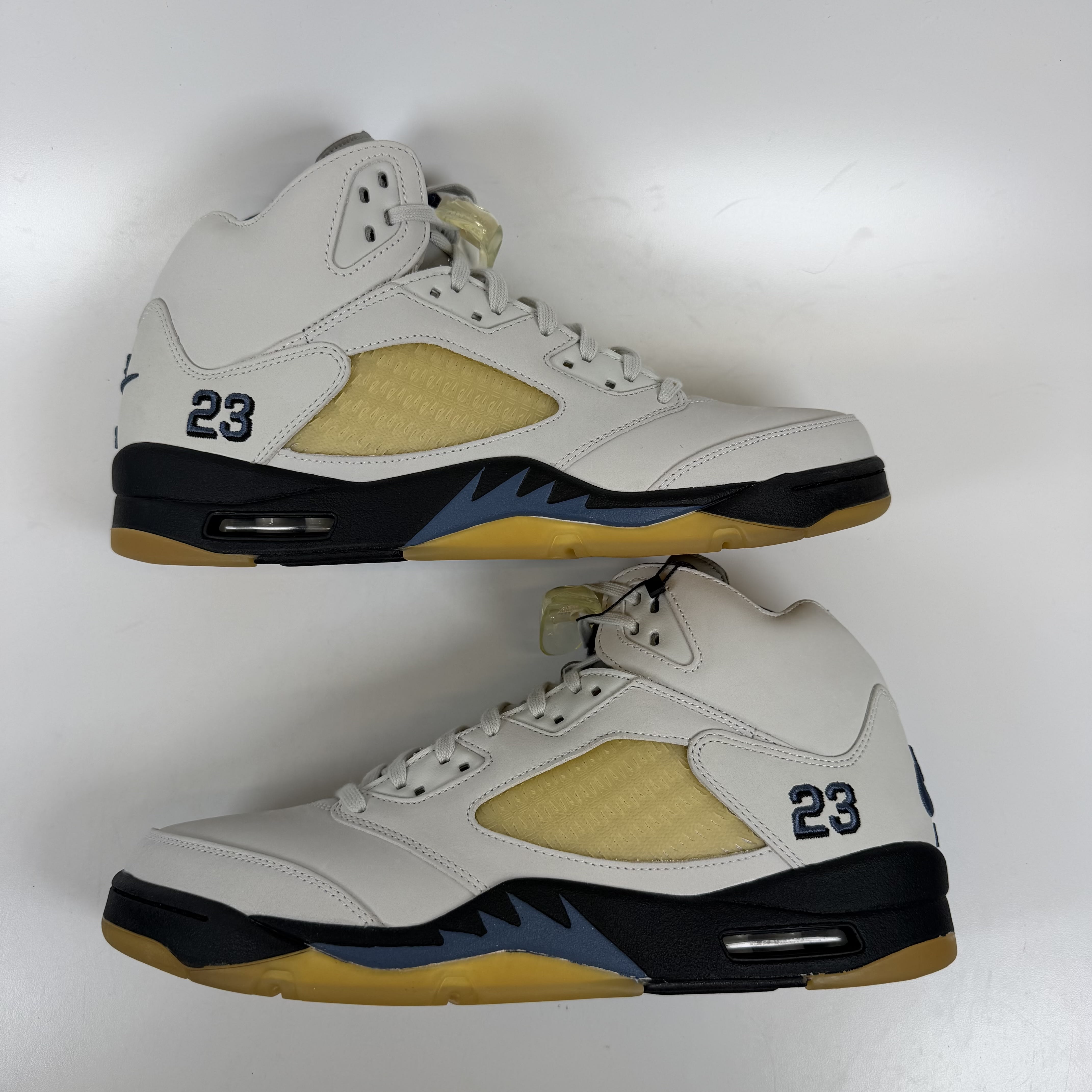 [720110] Jordan 5 Retro A Ma Maniére Dawn (Women's)