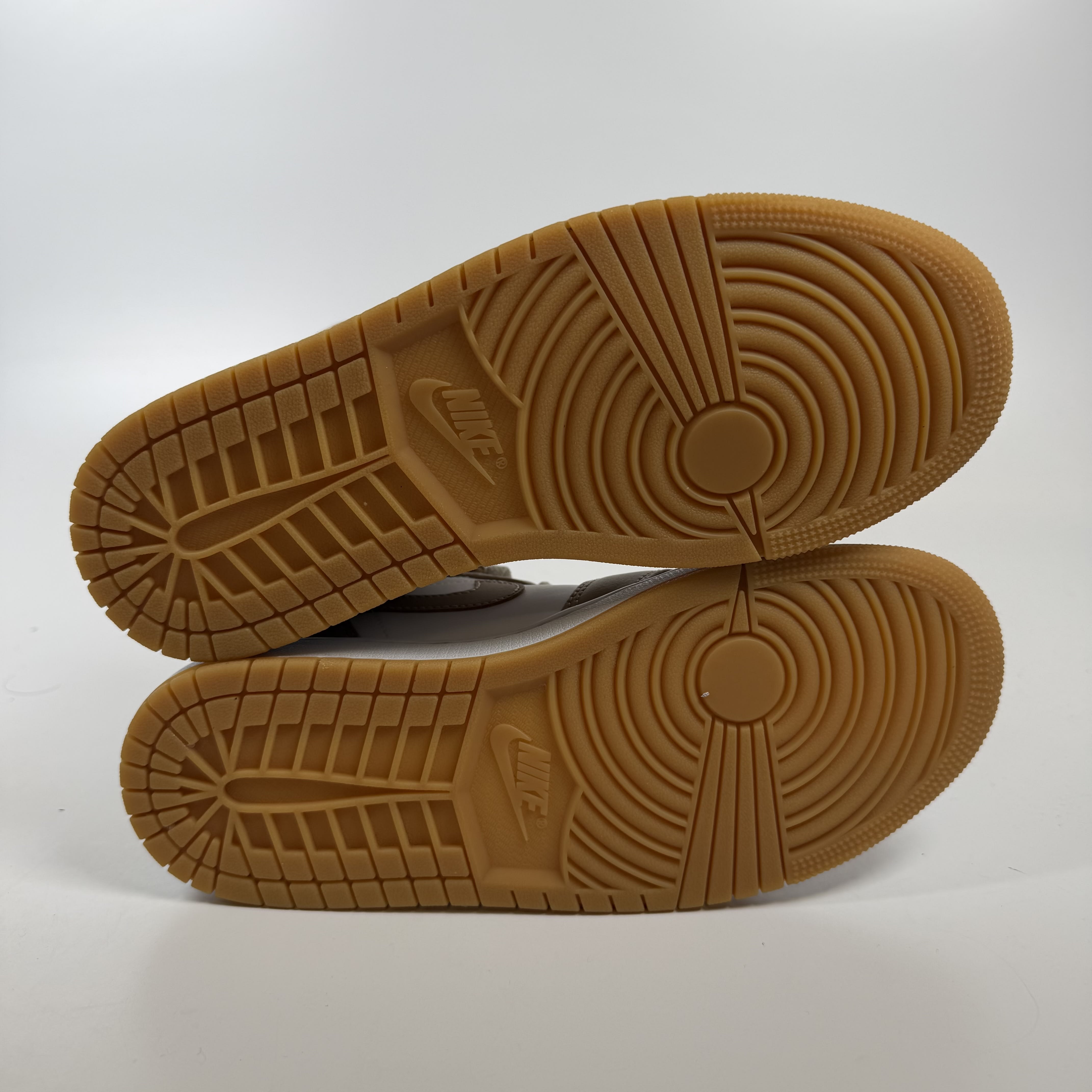 SP7550 Jordan 1 Mid Tan Gum