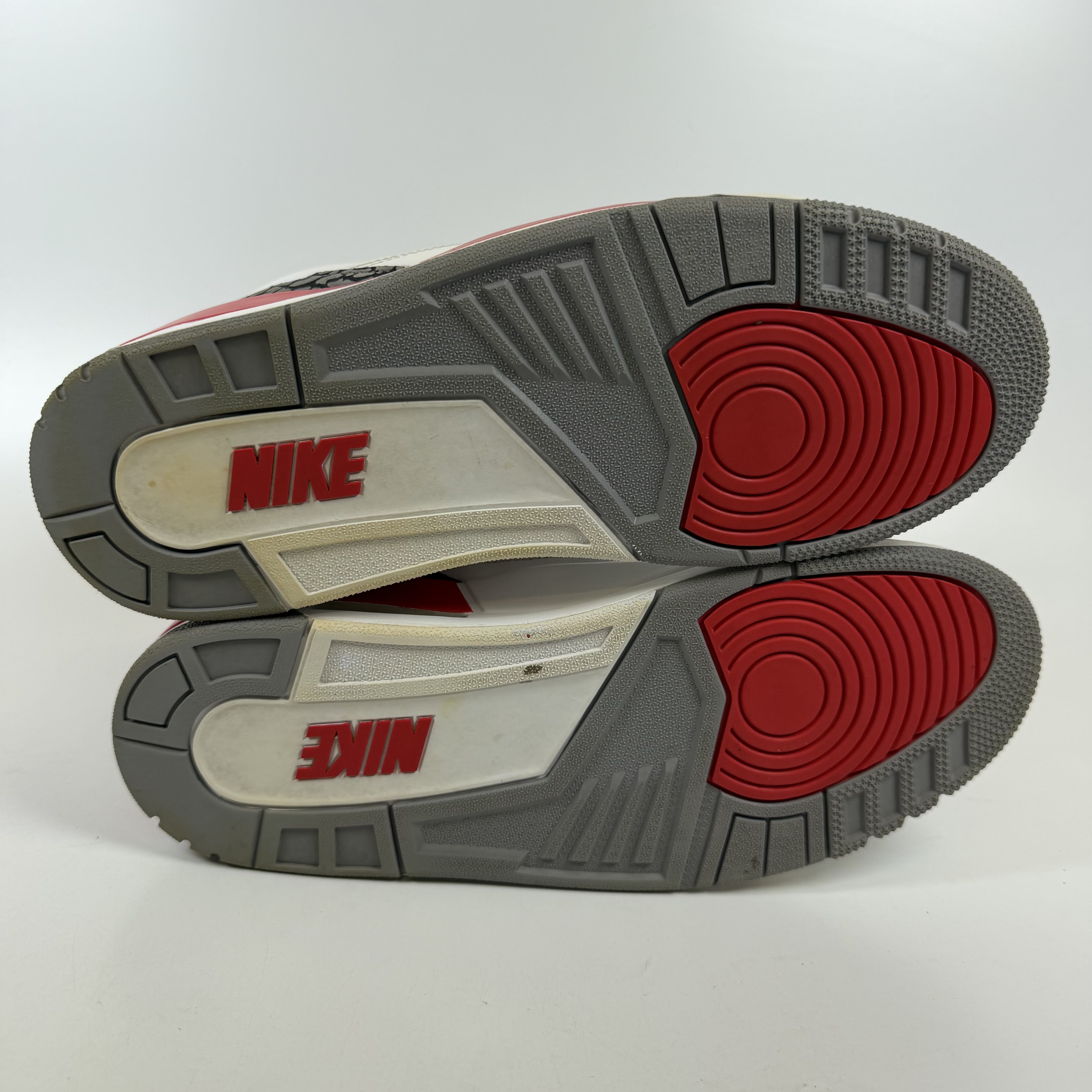 SP11981 Jordan 3 Retro Fire Red (2022)