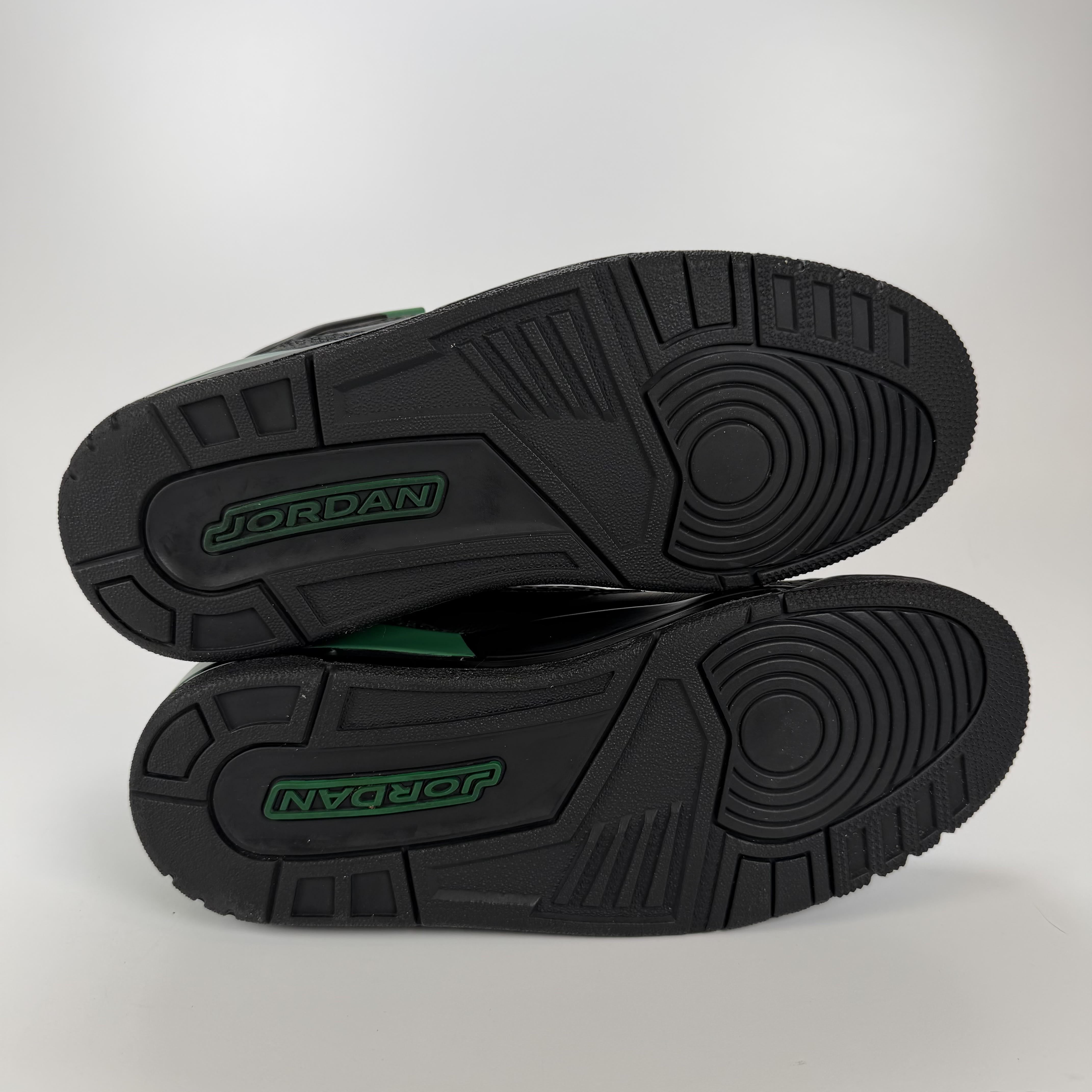 SP4696 Jordan Spizike Low Pine Green