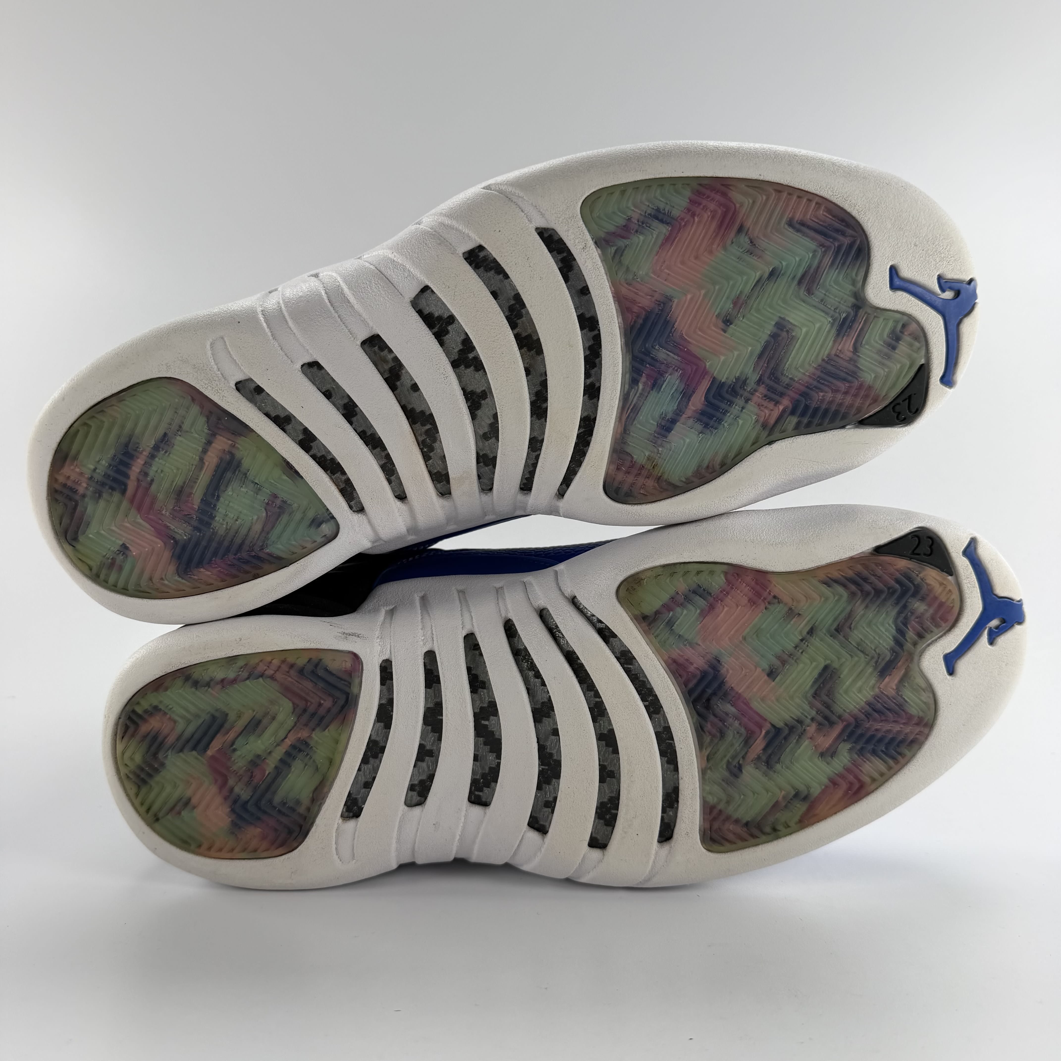 712938 Wmns Air Jordan 12 Retro 'Hyper Royal'