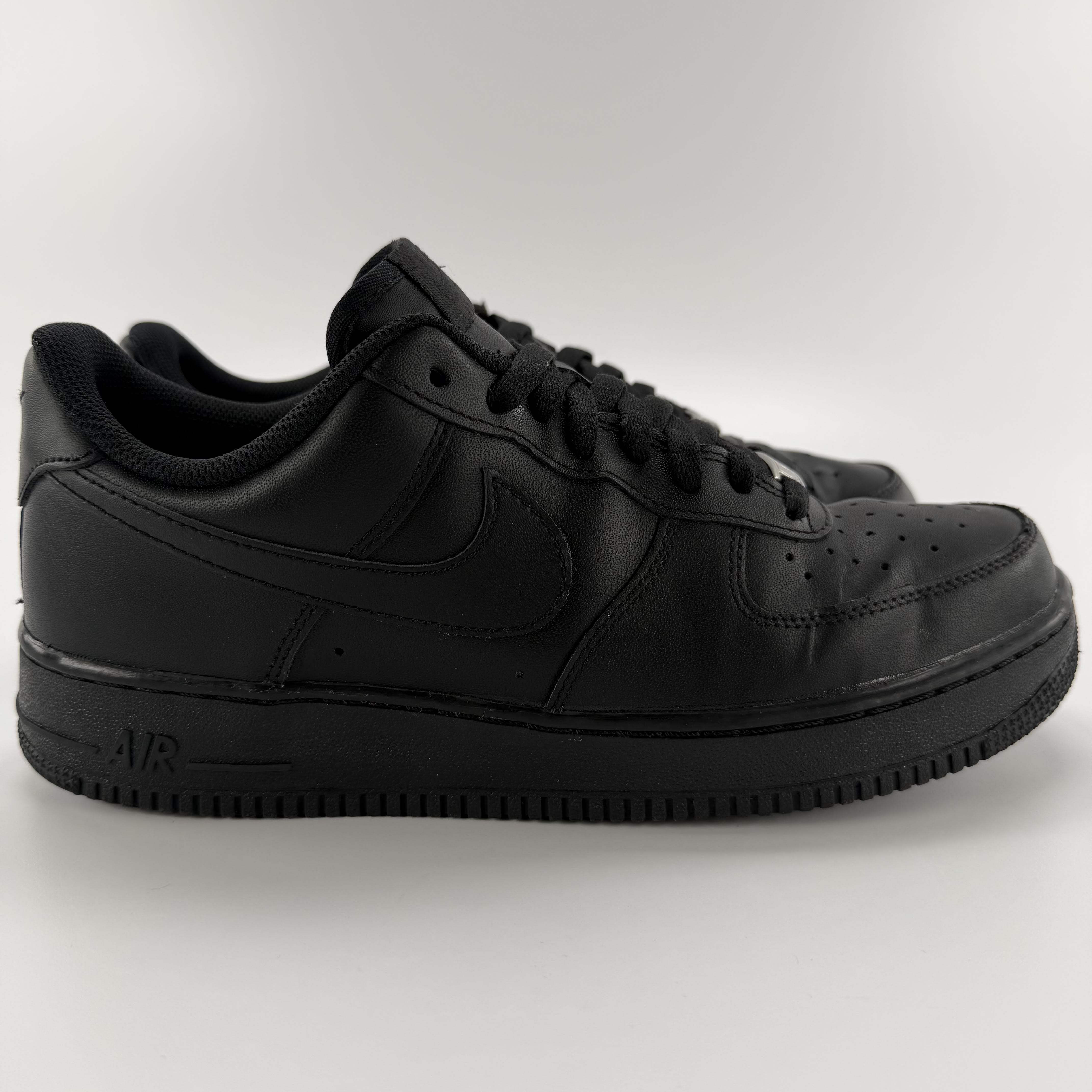 469989 Nike Air Force 1 Low '07 Black (Women's)