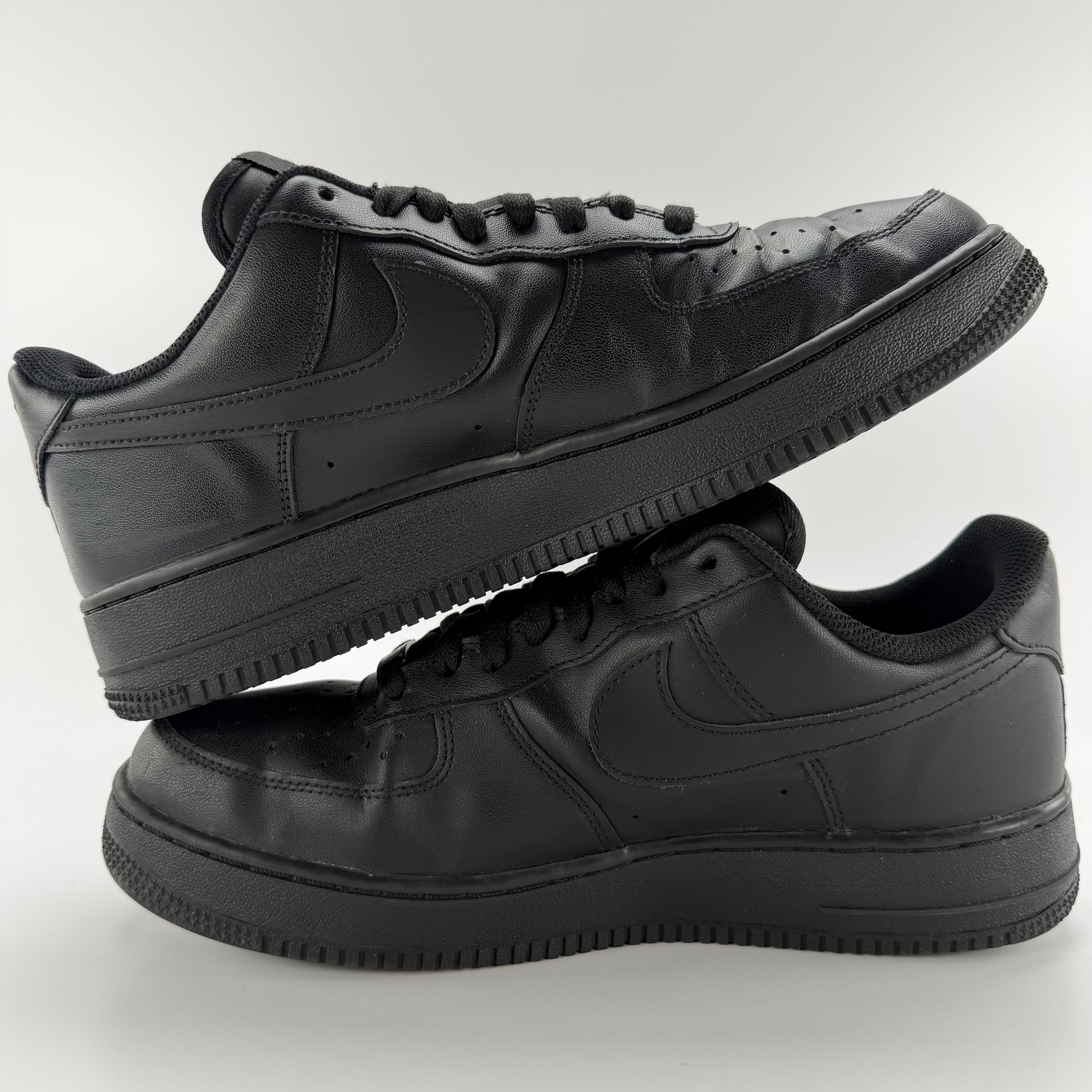 469989 Nike Air Force 1 Low '07 Black (Women's)