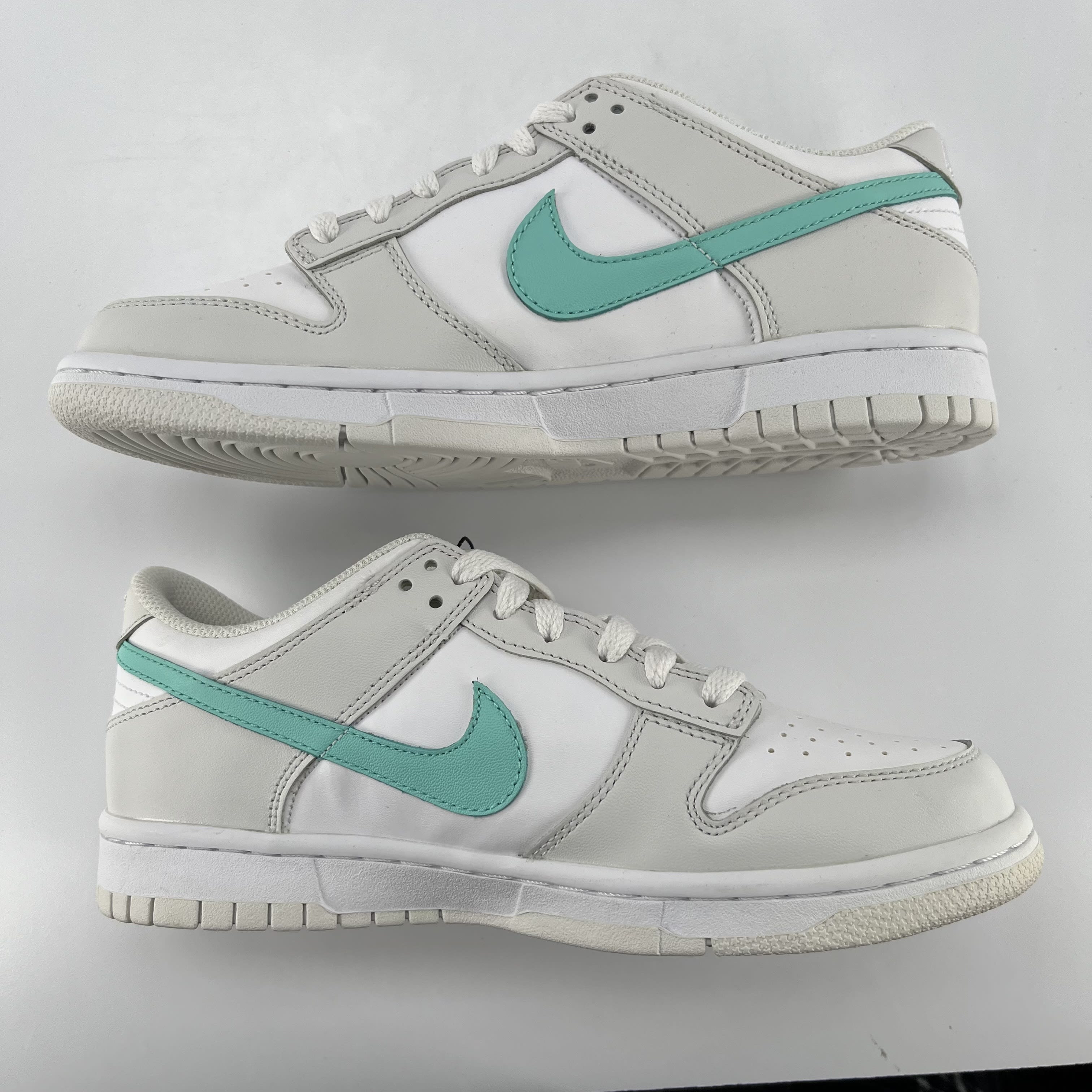 256619 Nike Dunk Low Tropical Twist (GS)