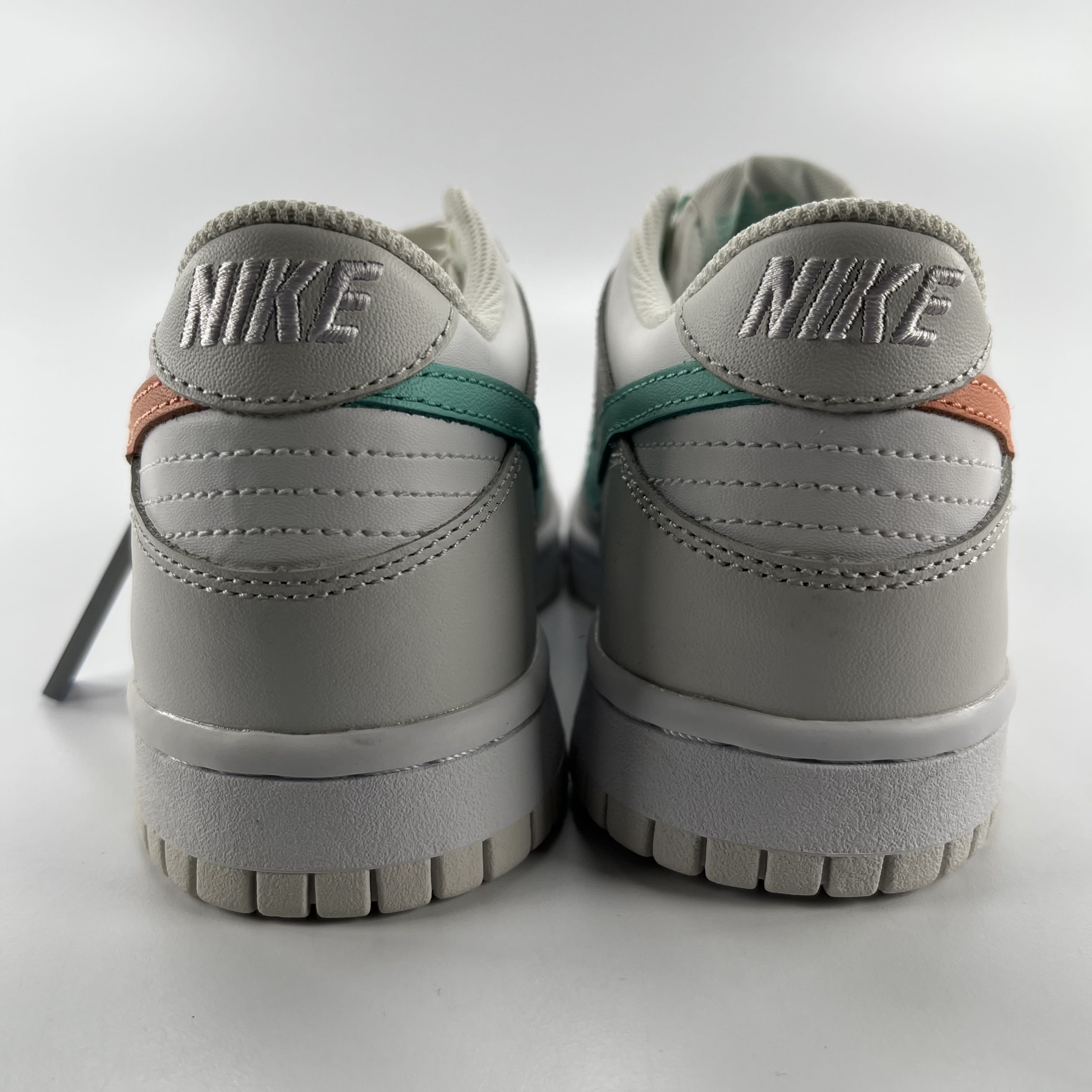 256619 Nike Dunk Low Tropical Twist (GS)