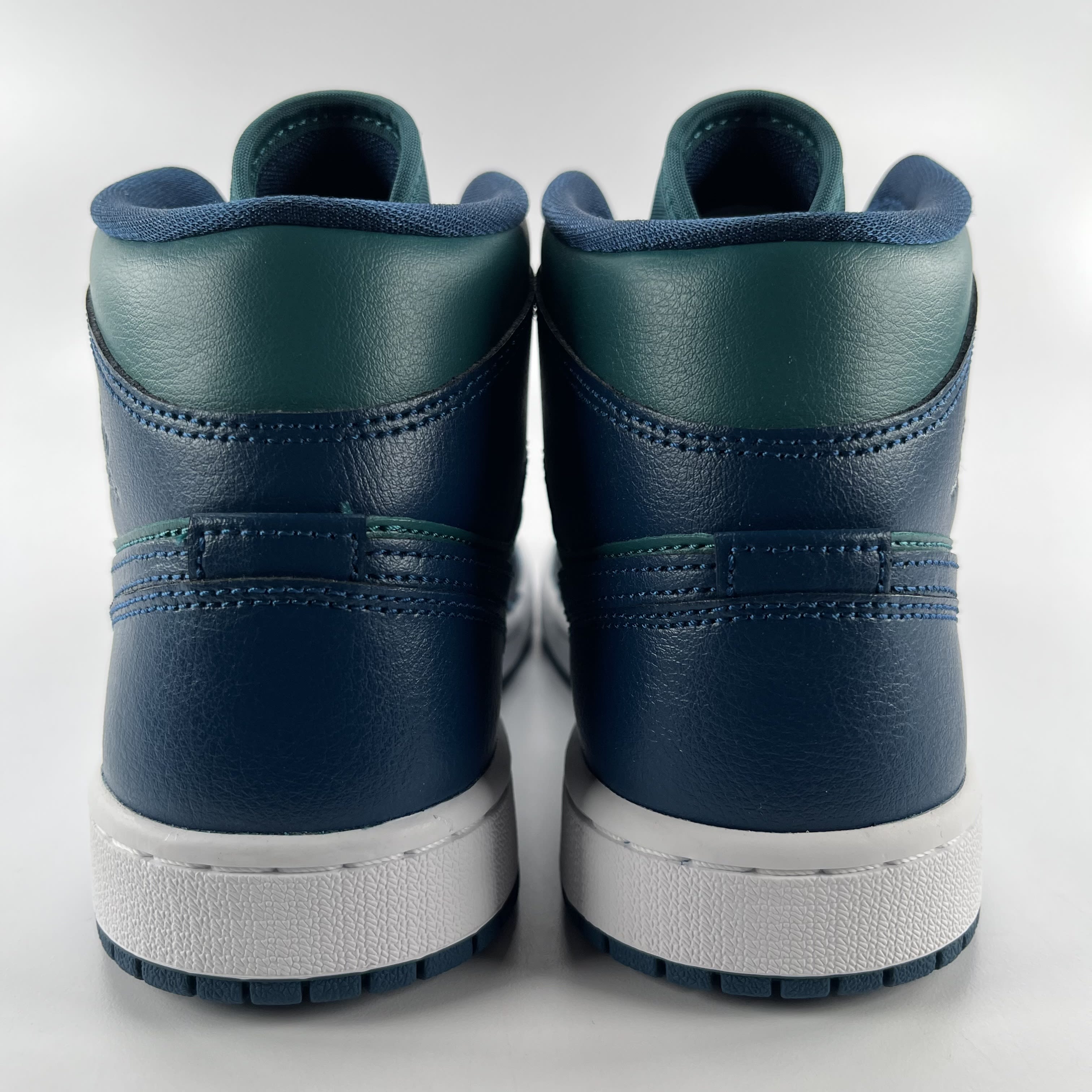 269301 Jordan 1 Mid Teal French Blue (Women's)