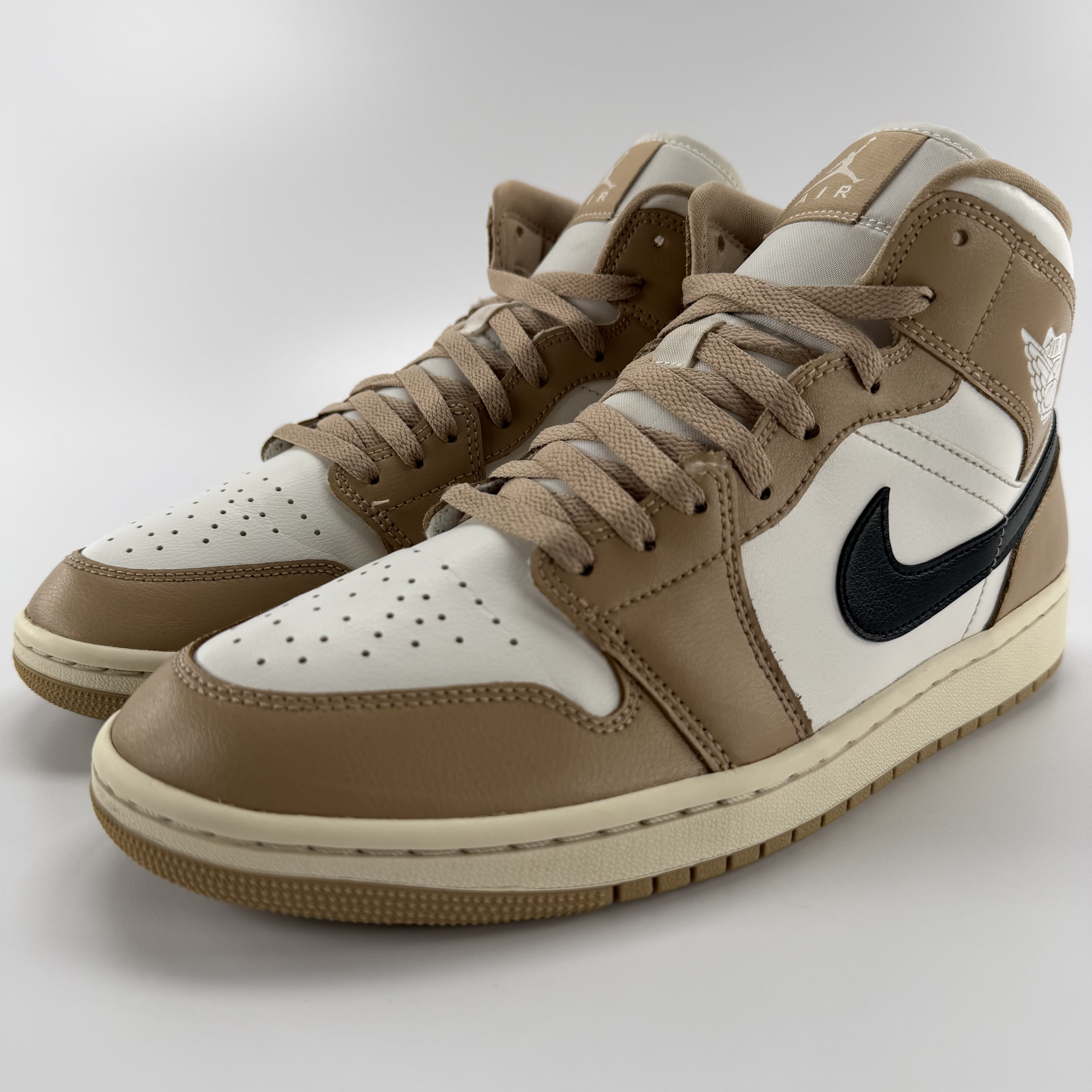515003 Jordan 1 Mid SE Desert Sail (Women's)