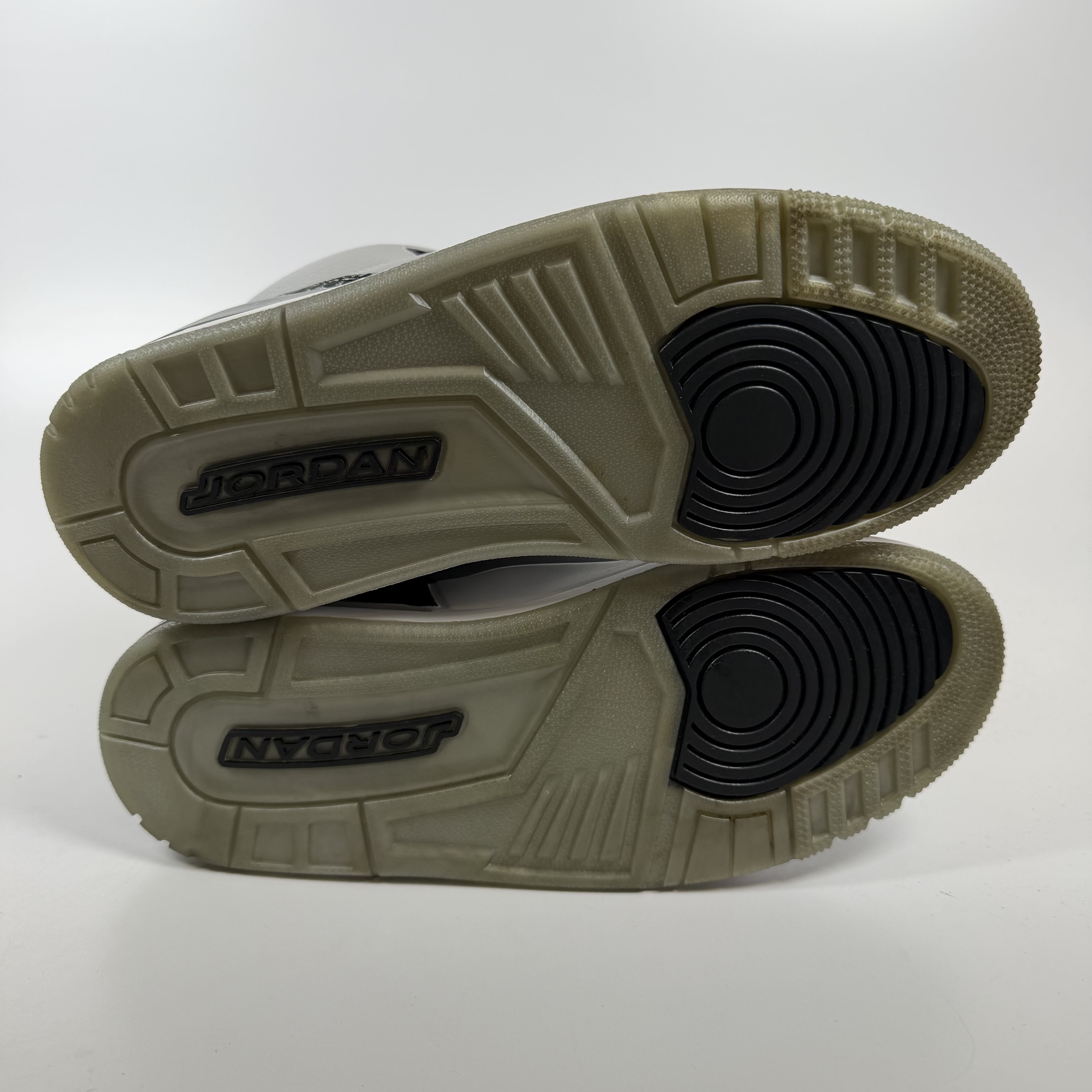 SP7066 Air Jordan 3 Retro 'Wolf Grey'