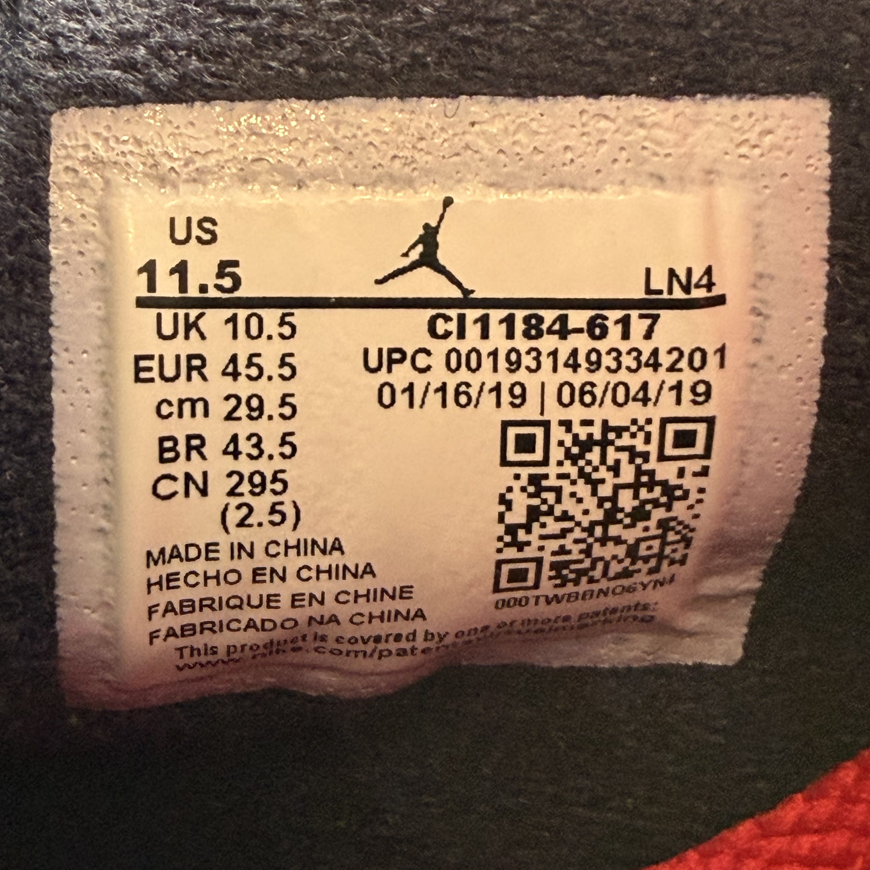 521348 Jordan 4 Retro FIBA (2019)