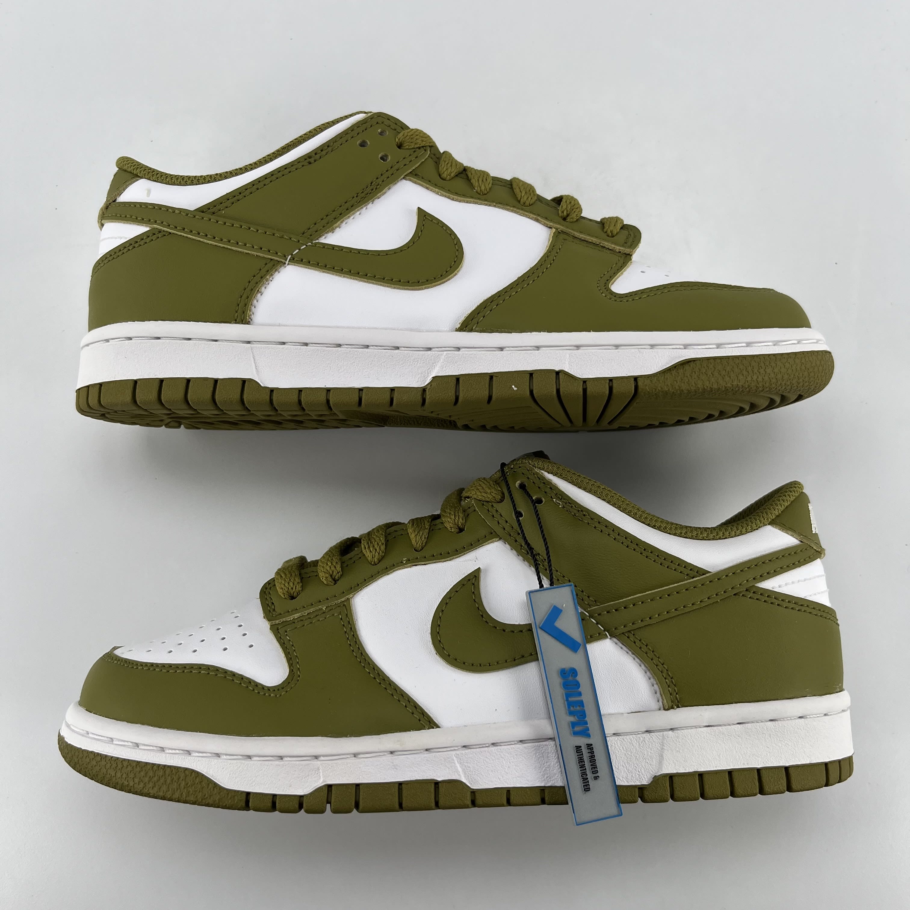 266664 Nike Dunk Low GS 'Pacific Moss"