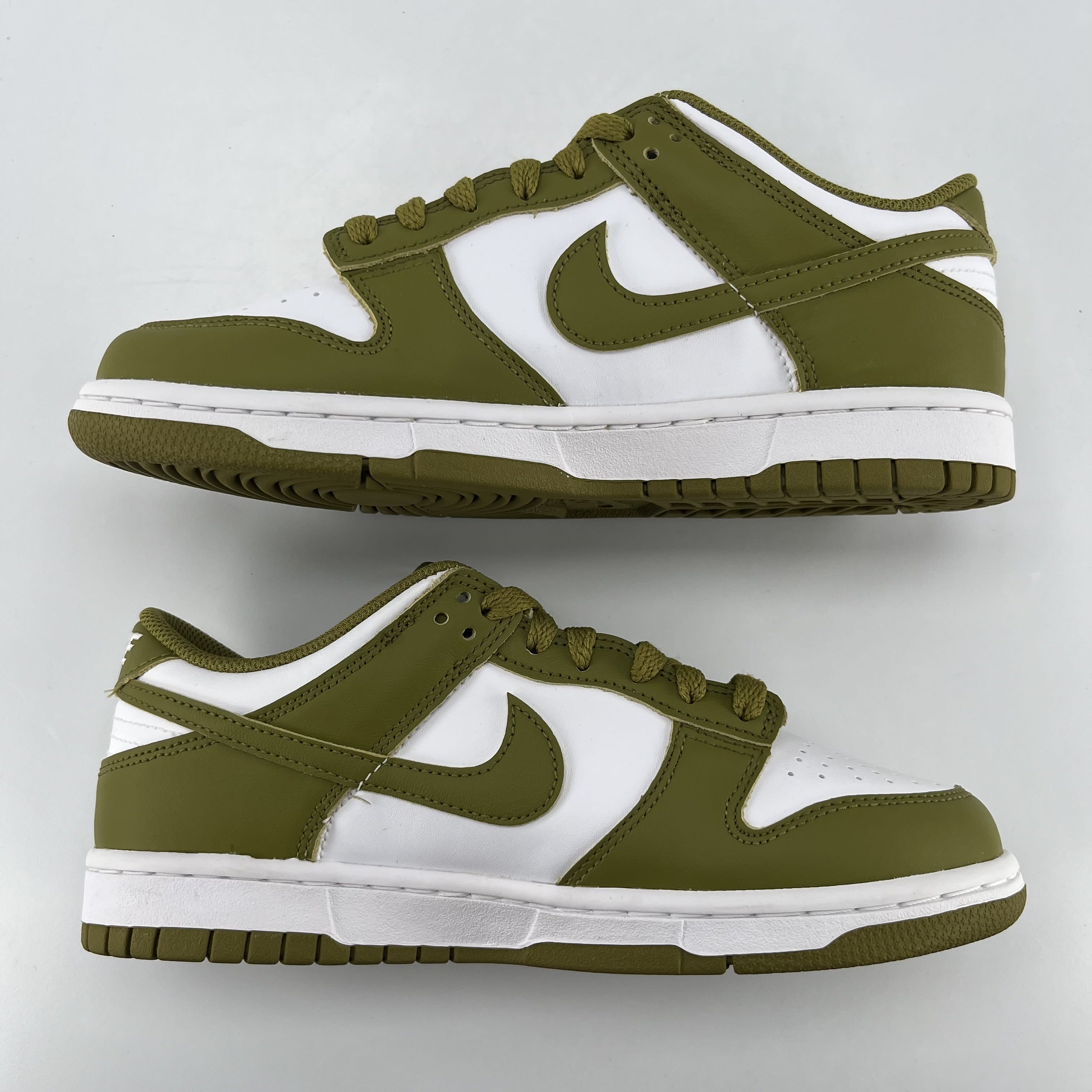 266664 Nike Dunk Low GS 'Pacific Moss"