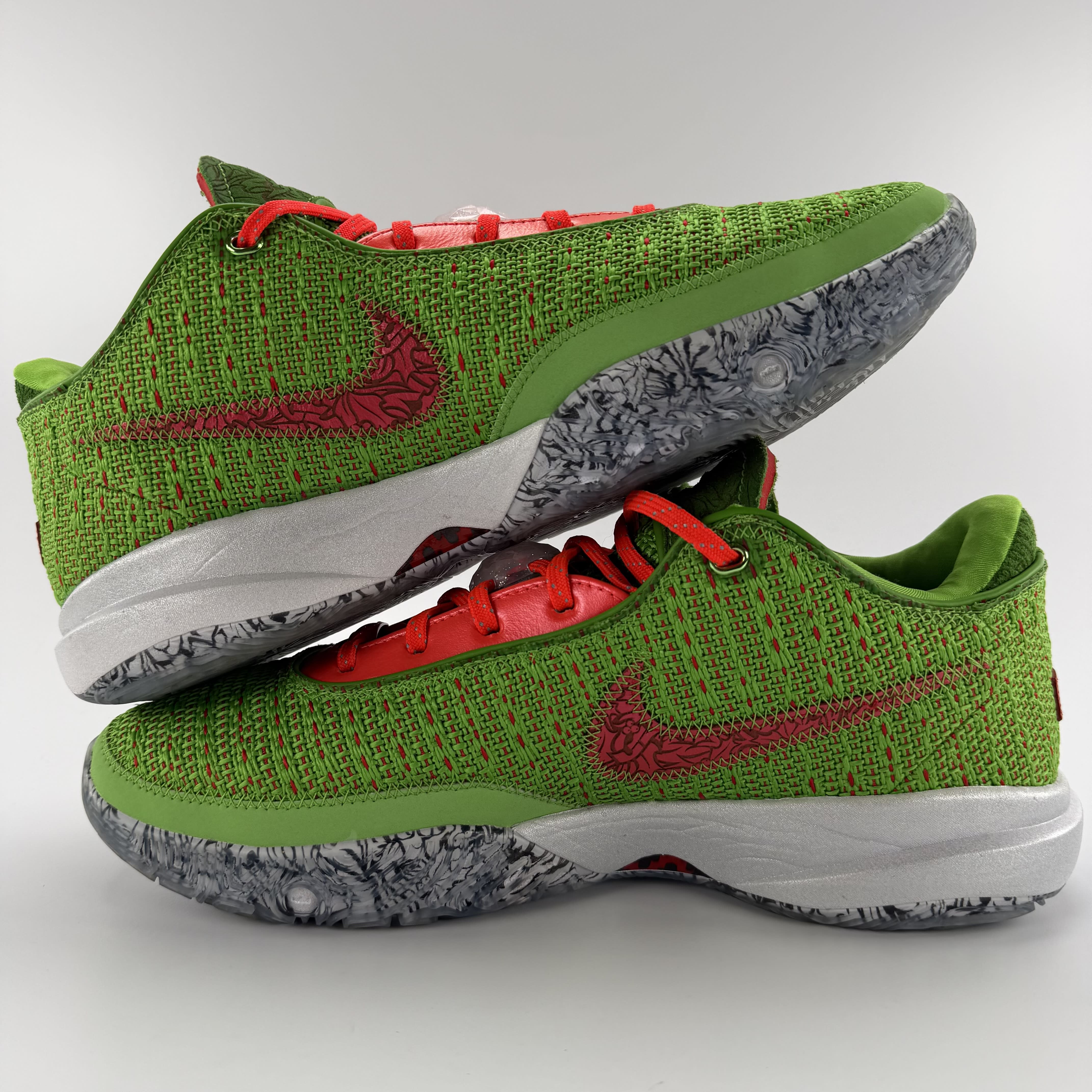 583317 Nike LeBron 20 Stocking Stuffer