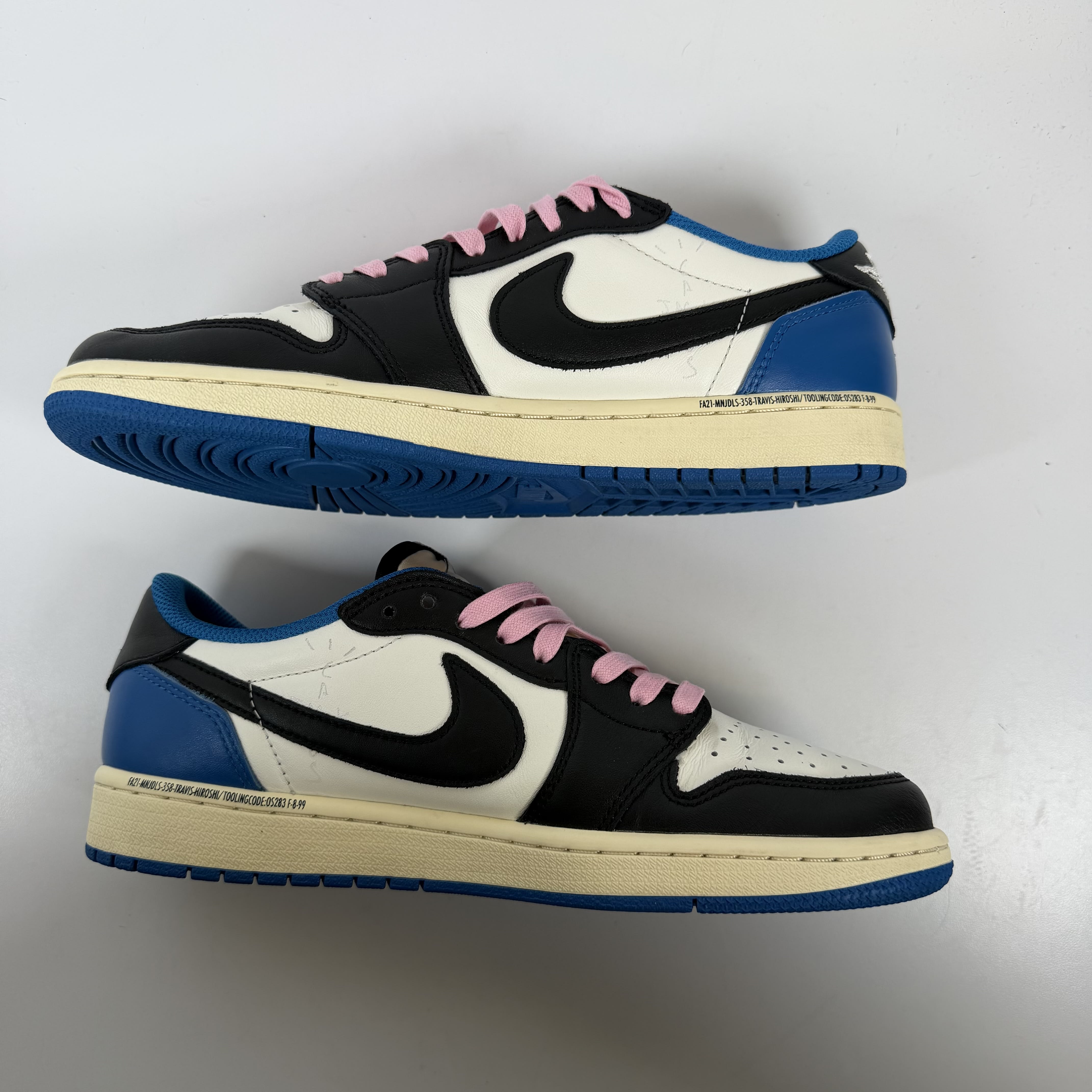SP7562 Jordan 1 Retro Low OG SP Fragment x Travis Scott