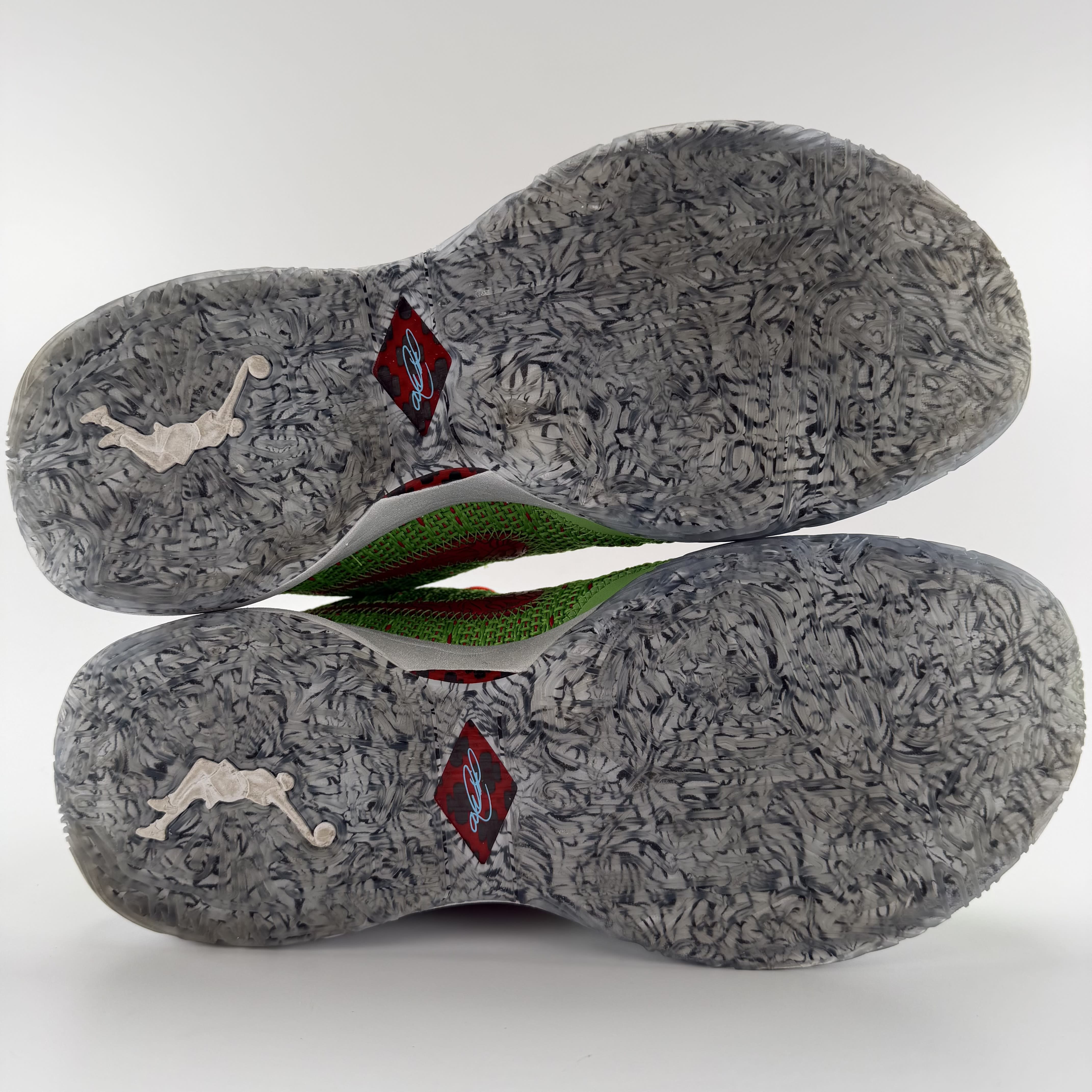 583317 Nike LeBron 20 Stocking Stuffer