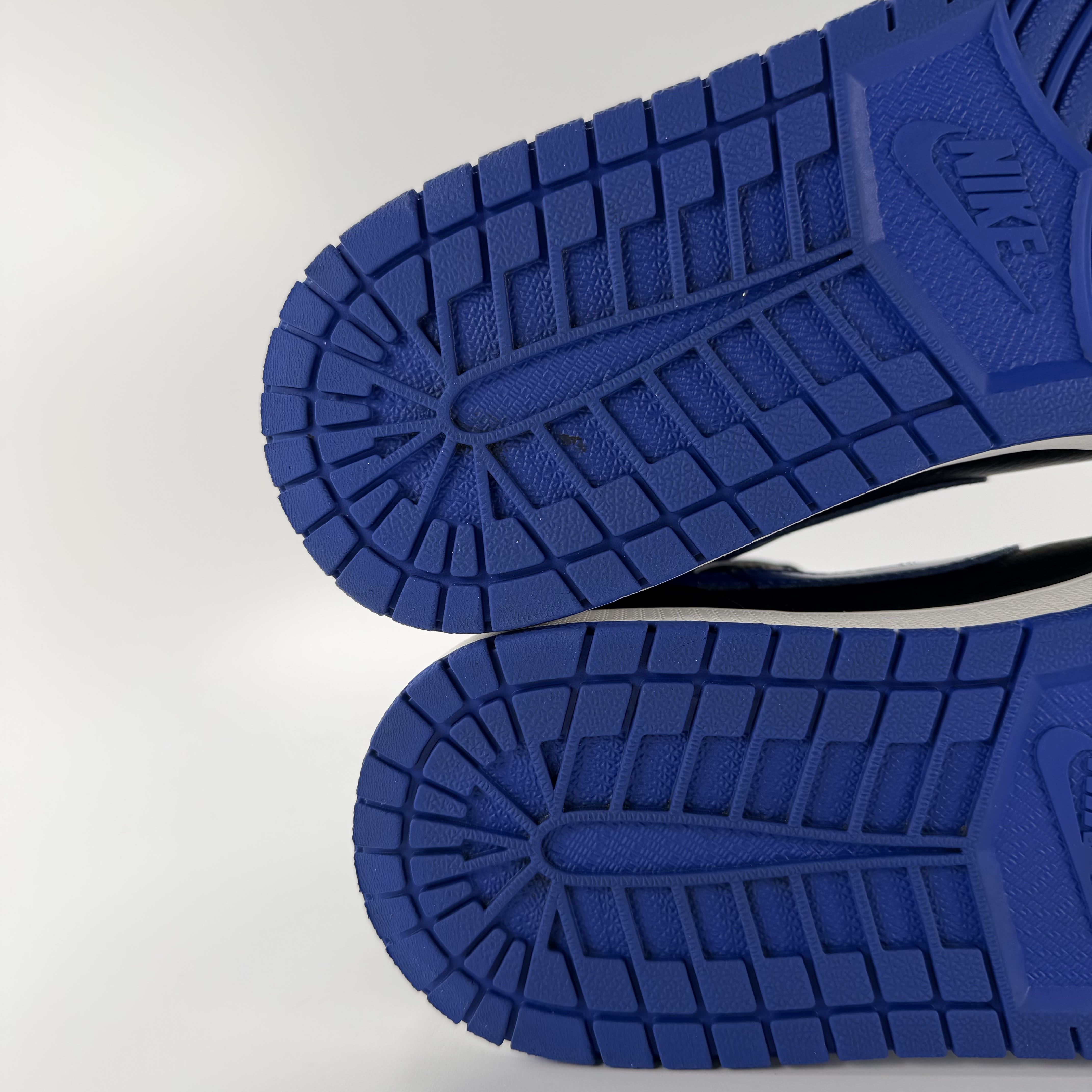523351 Jordan 1 Mid Royal (2020)
