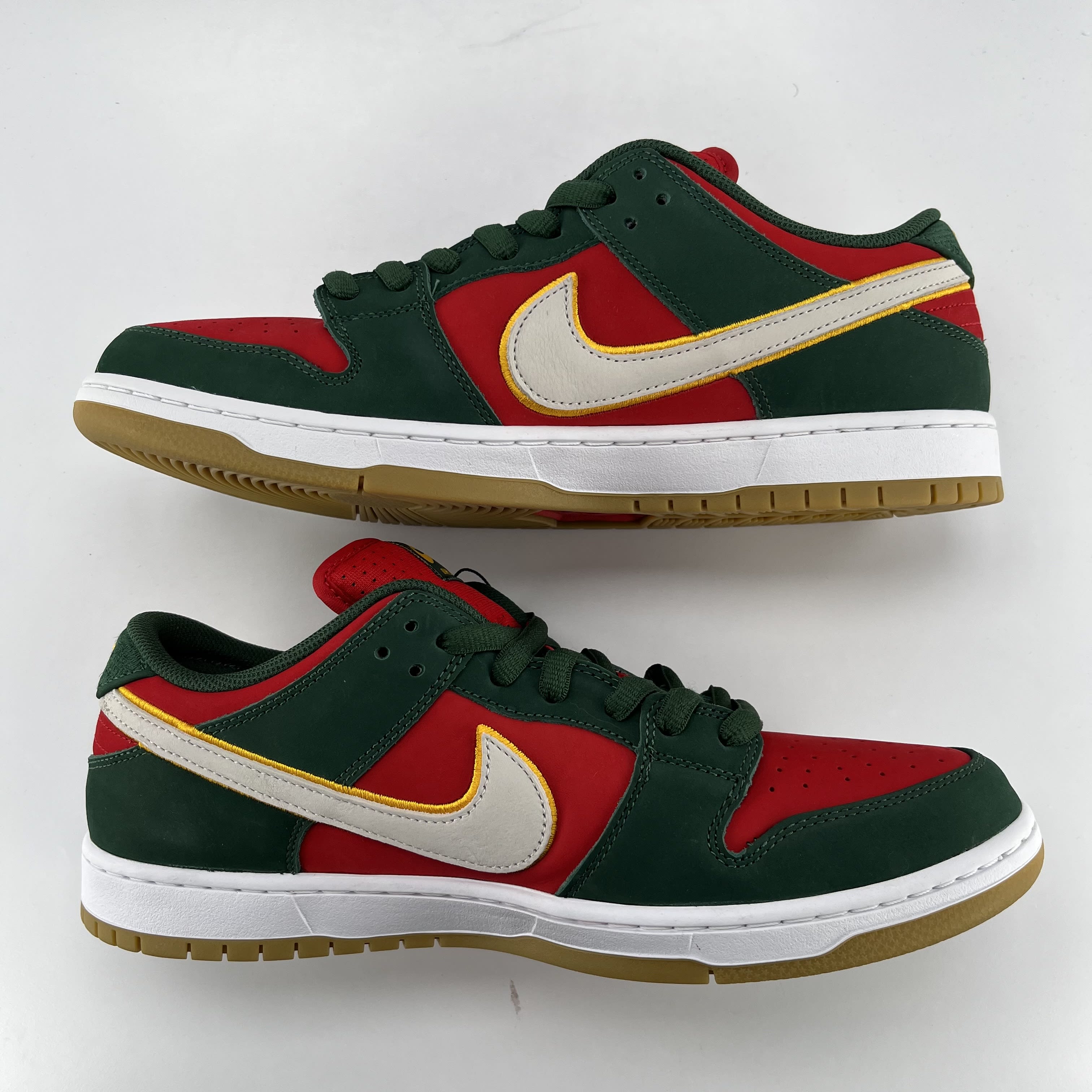 523648 Nike SB Dunk Low Pro PRM Seattle Supersonics