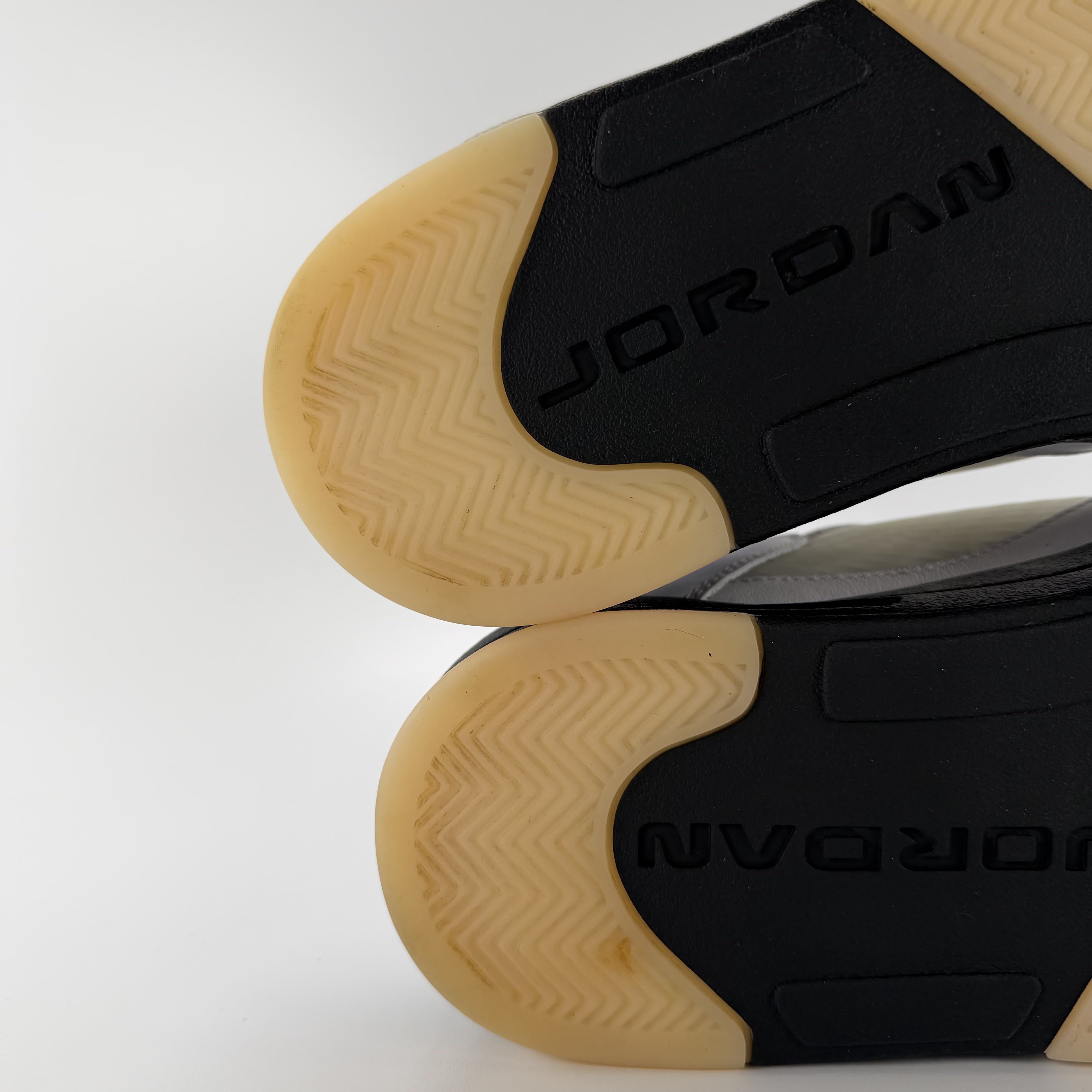 603949 Jordan 5 Retro Reverse Metallic