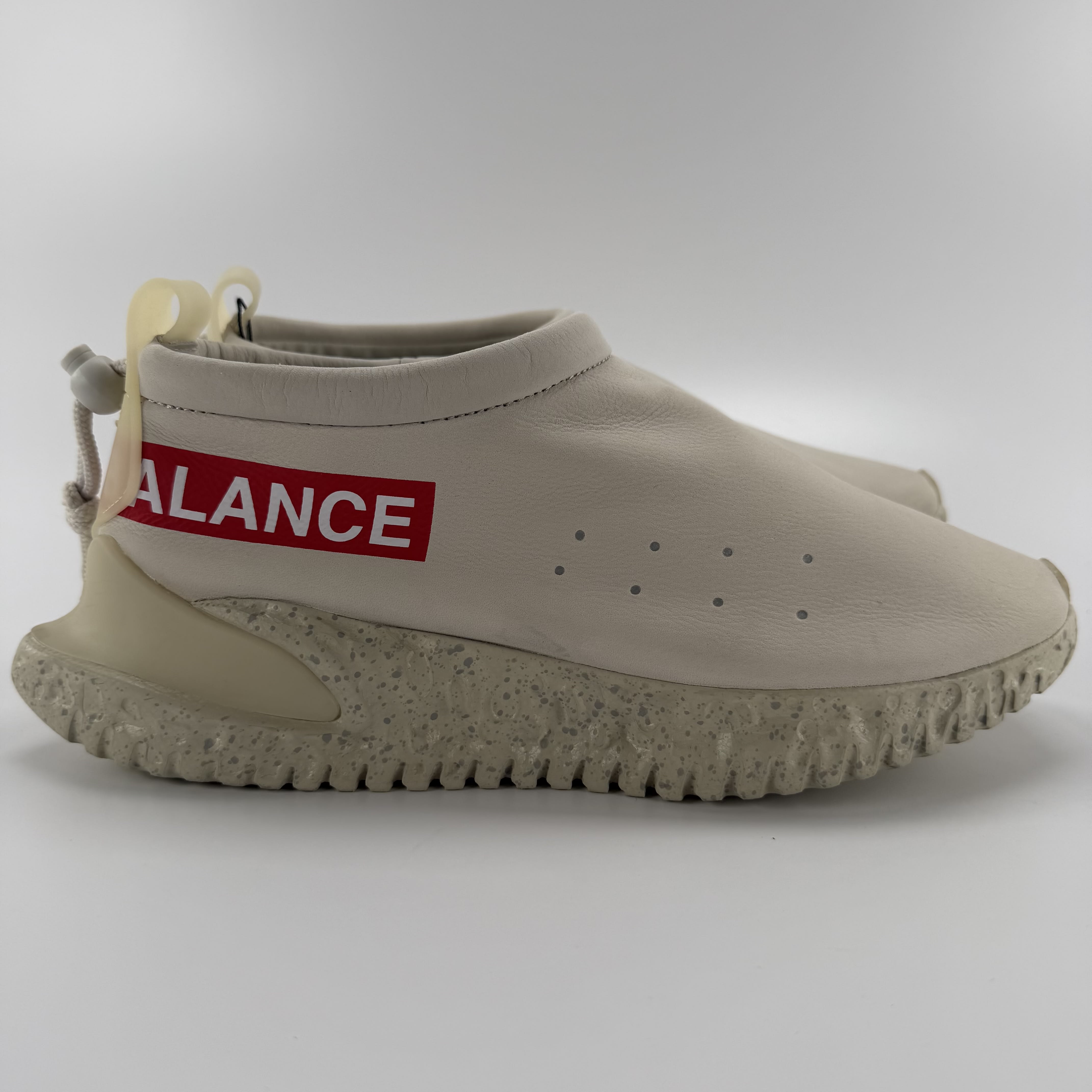 424688 Nike Moc Flow SP Undercover Light Bone