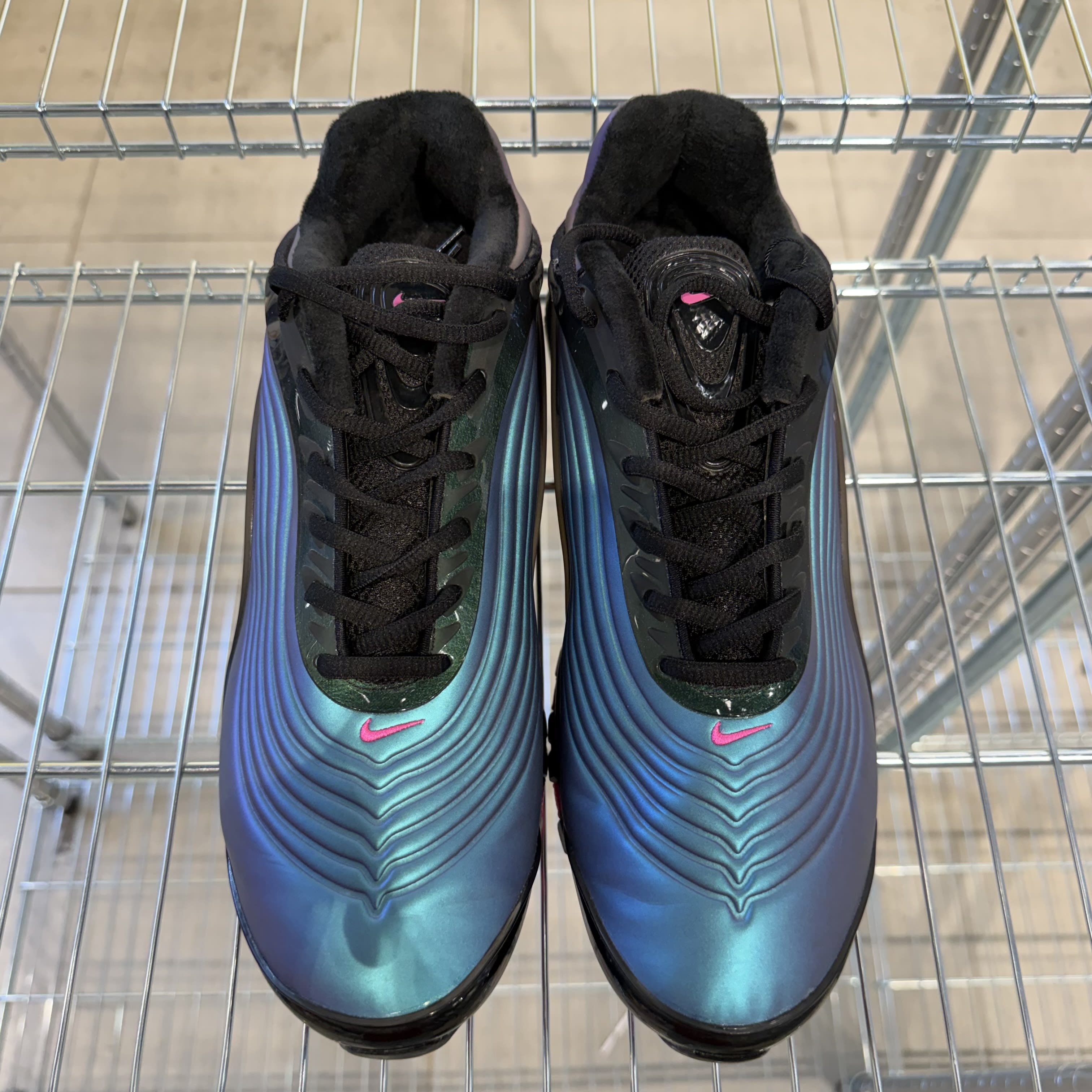 719602 Nike Air Max Deluxe Throwback Future