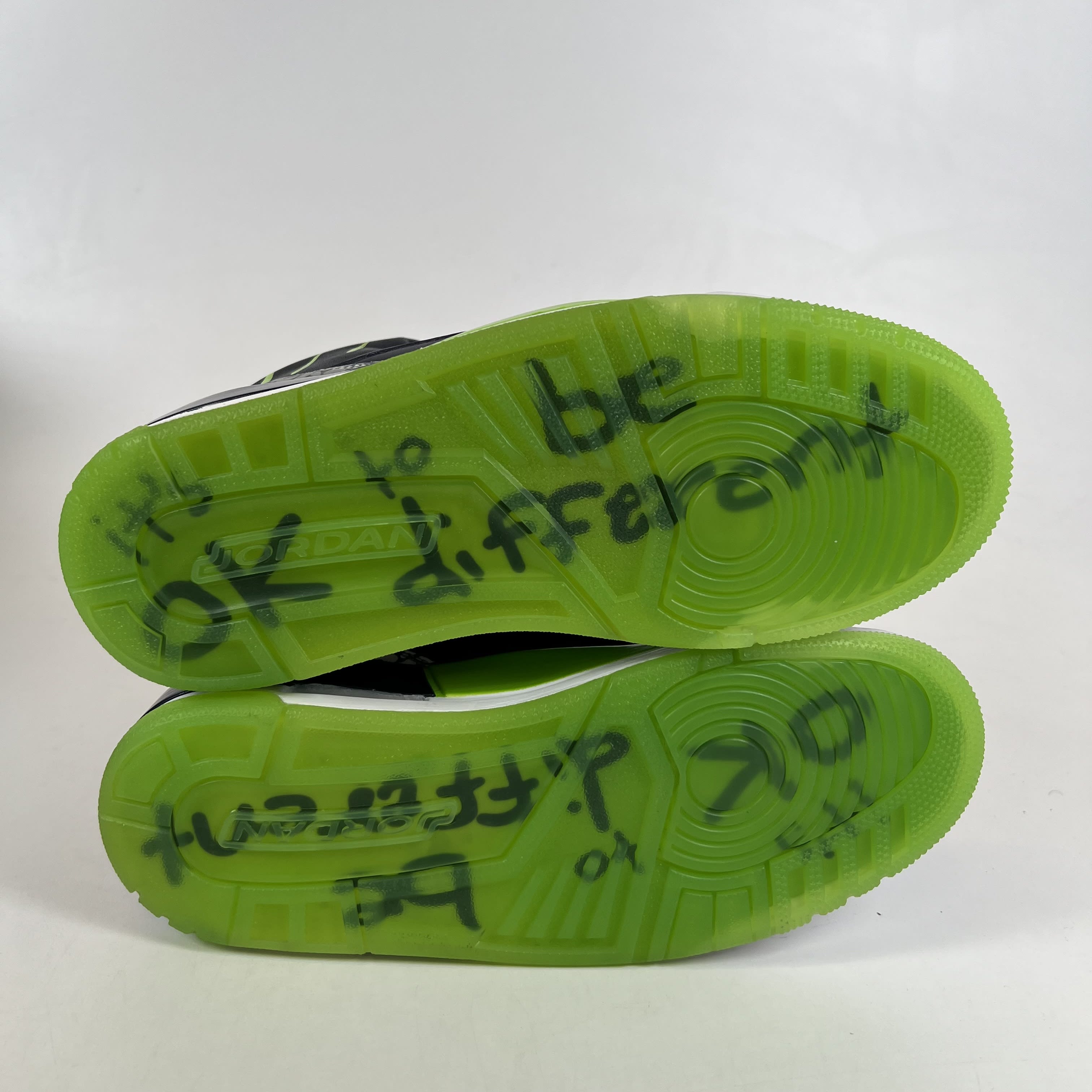 271089 Jordan 3 Retro Doernbecher Hugo