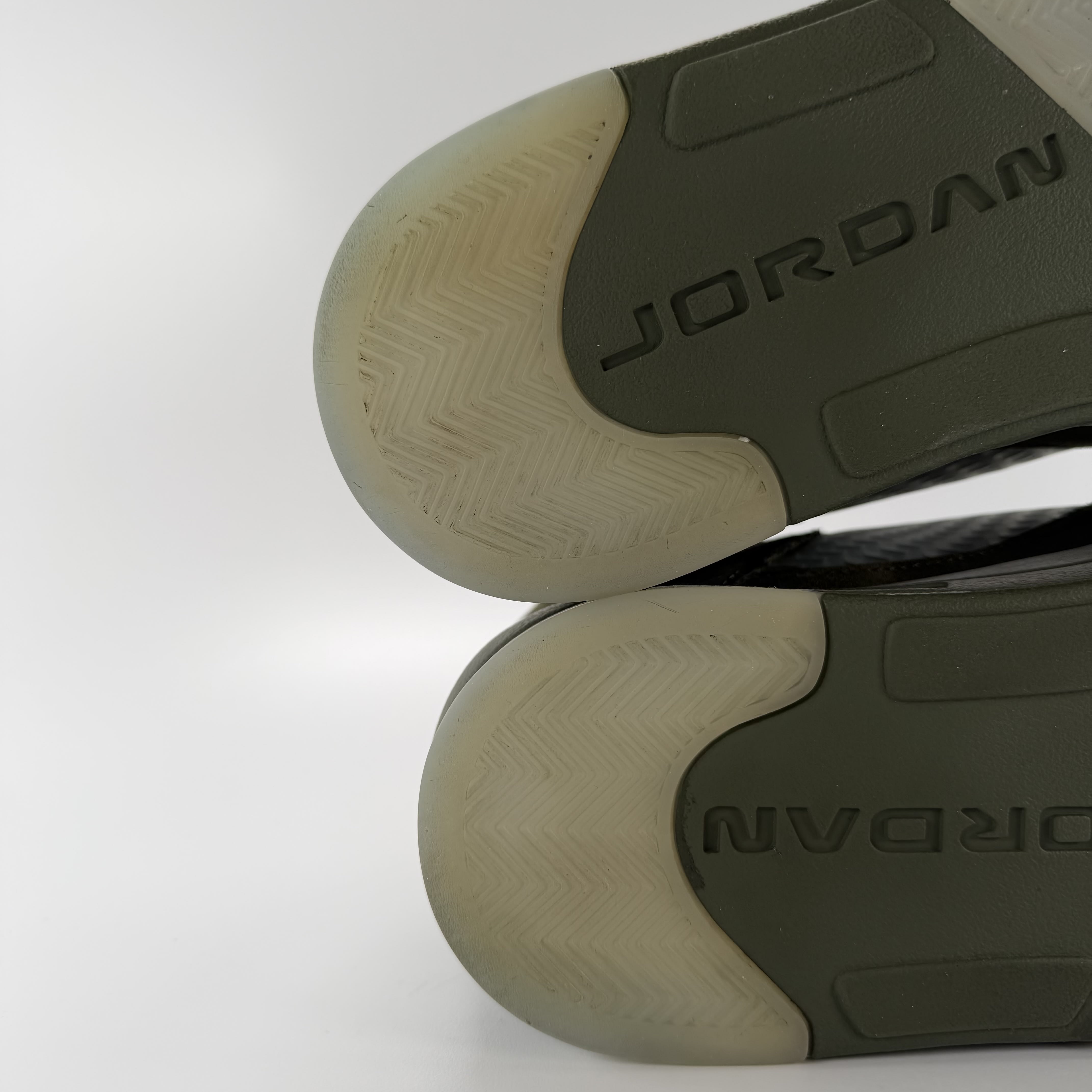 512587 Jordan 5 Retro Olive (2024)