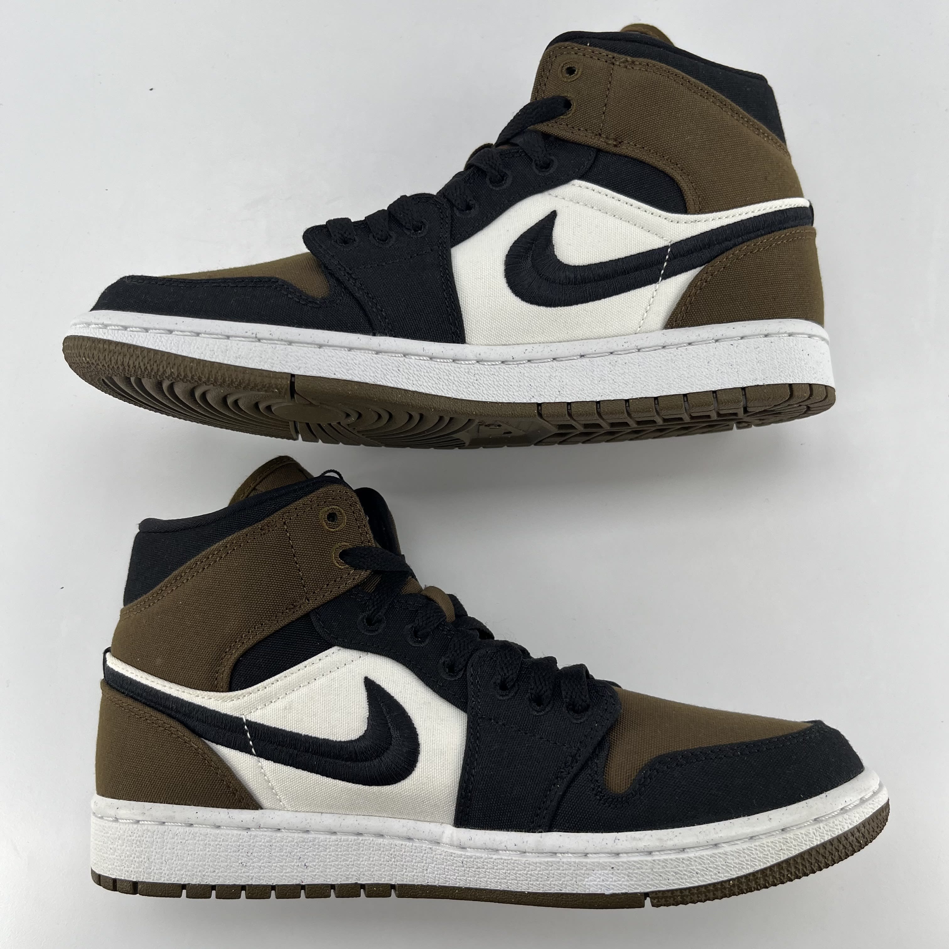 282062 Wmns Air Jordan 1 Mid SE 'Olive Toe'