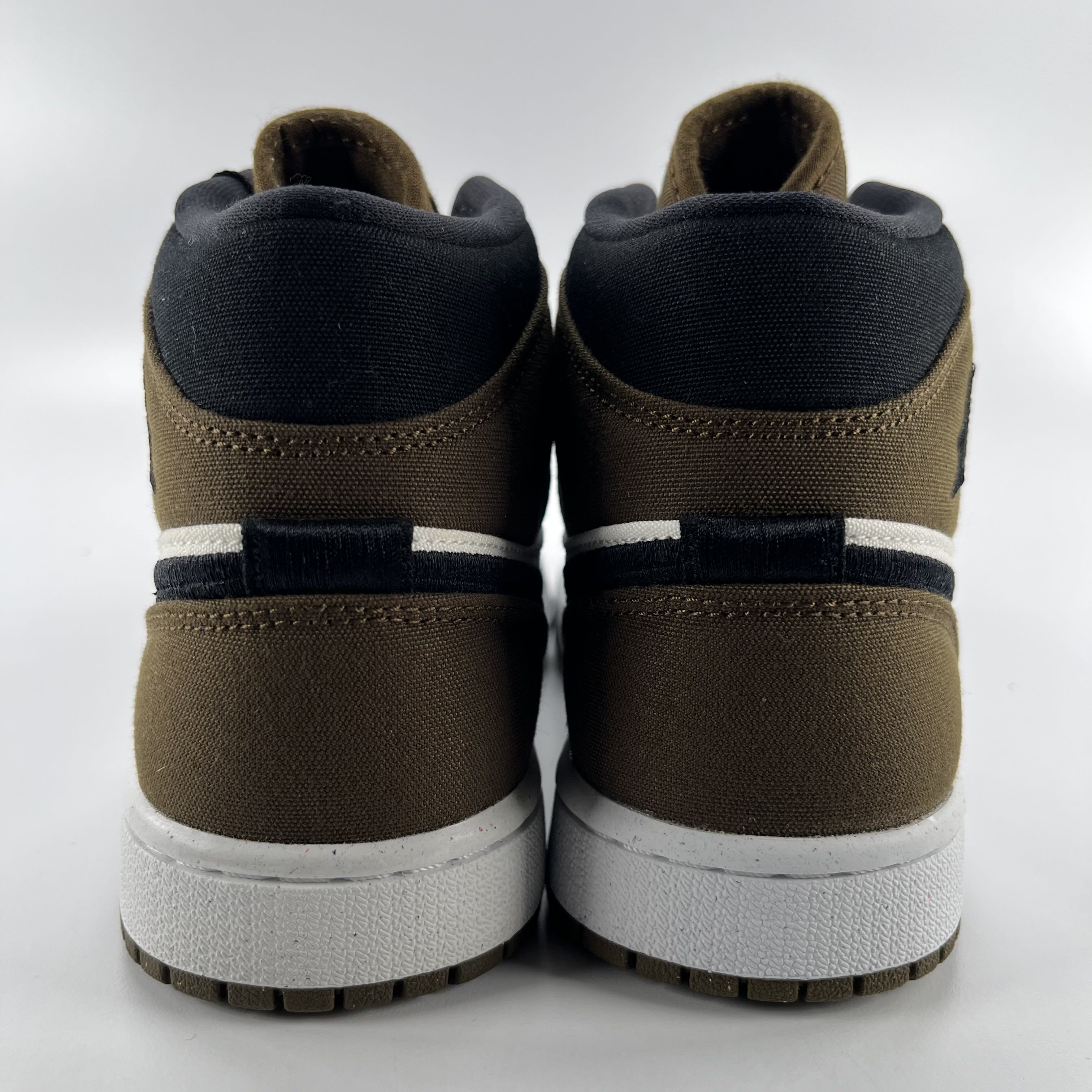 282062 Wmns Air Jordan 1 Mid SE 'Olive Toe'