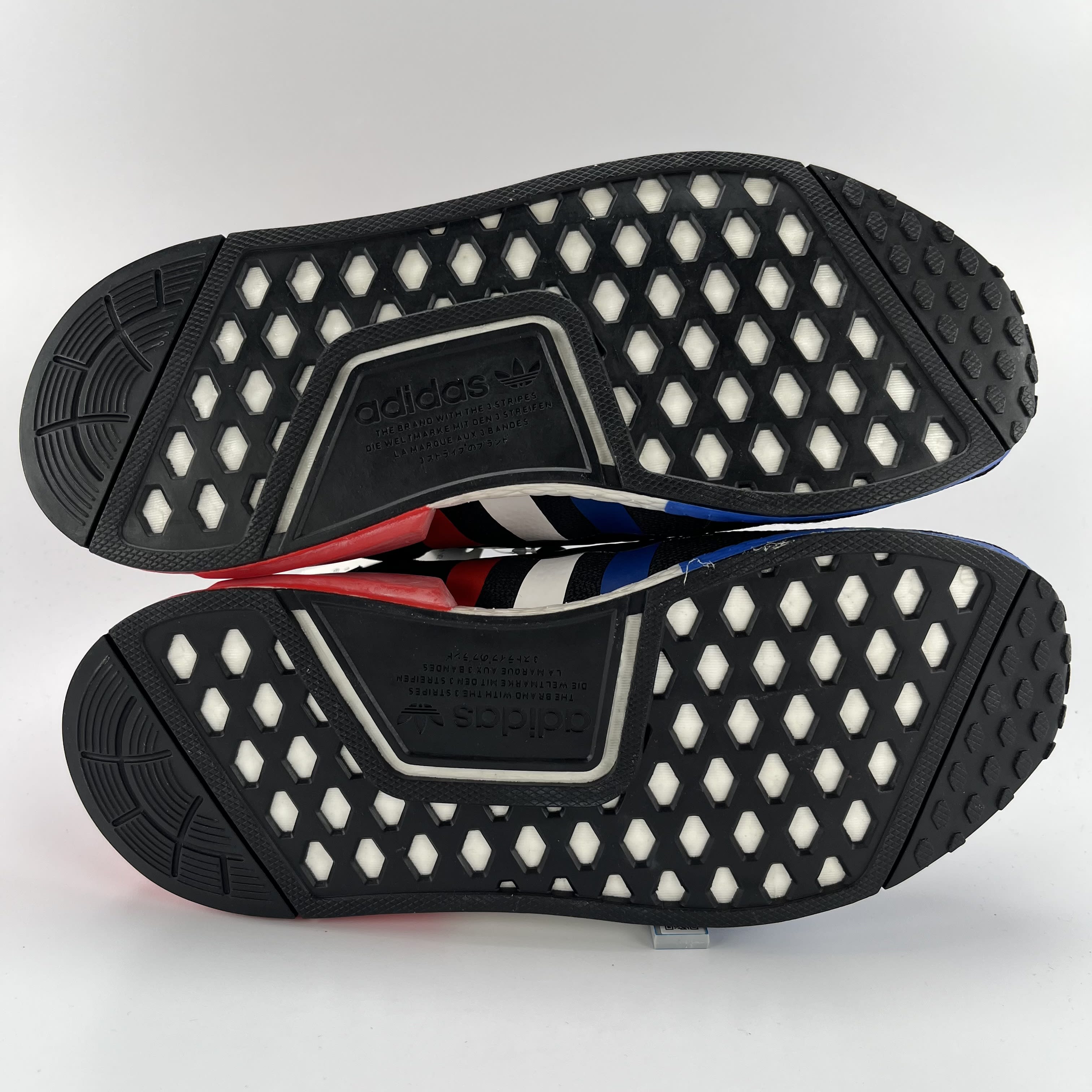 508626 adidas NMD R1 V2 Paris
