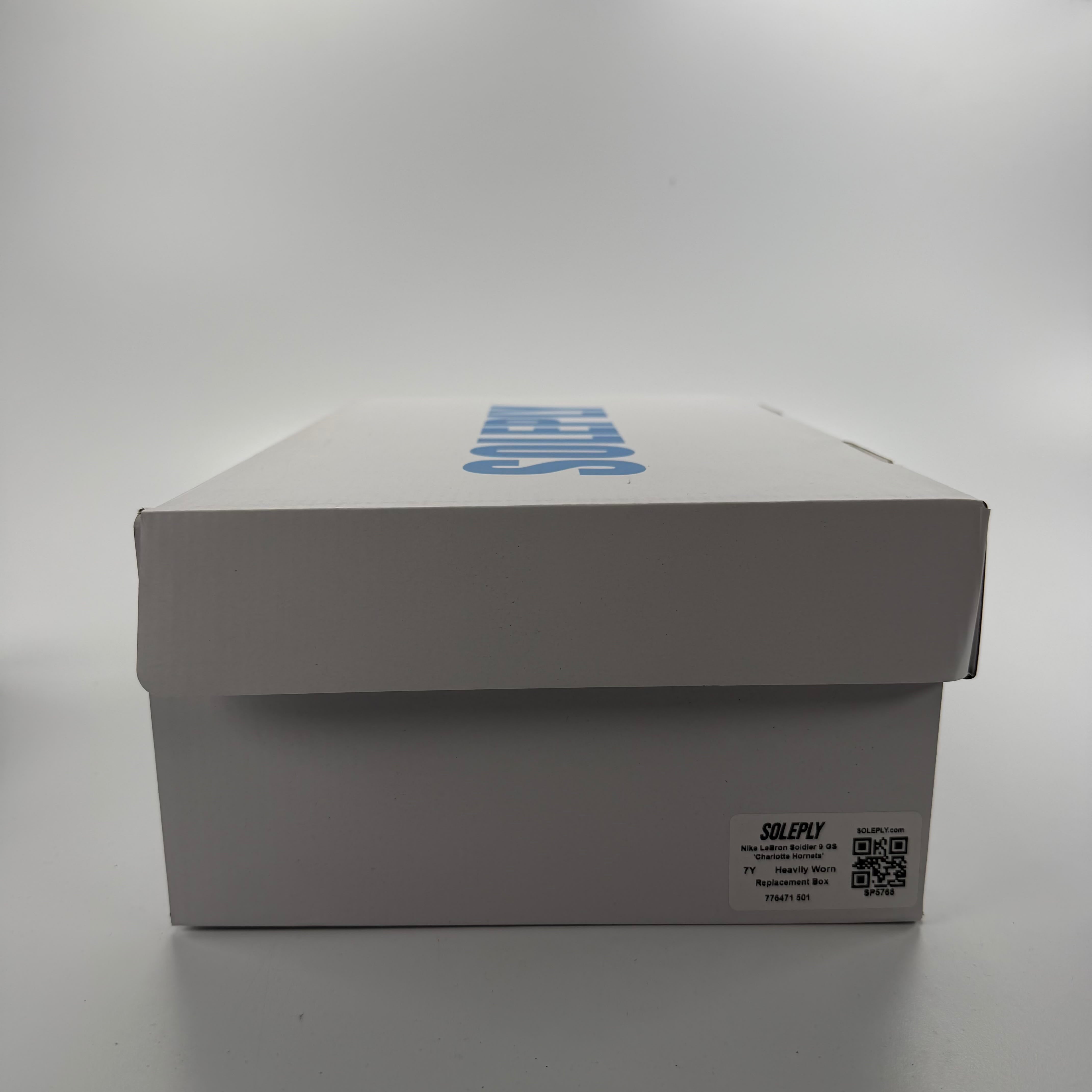SP5766 Nike LeBron Soldier 9 GS 'Charlotte Hornets'