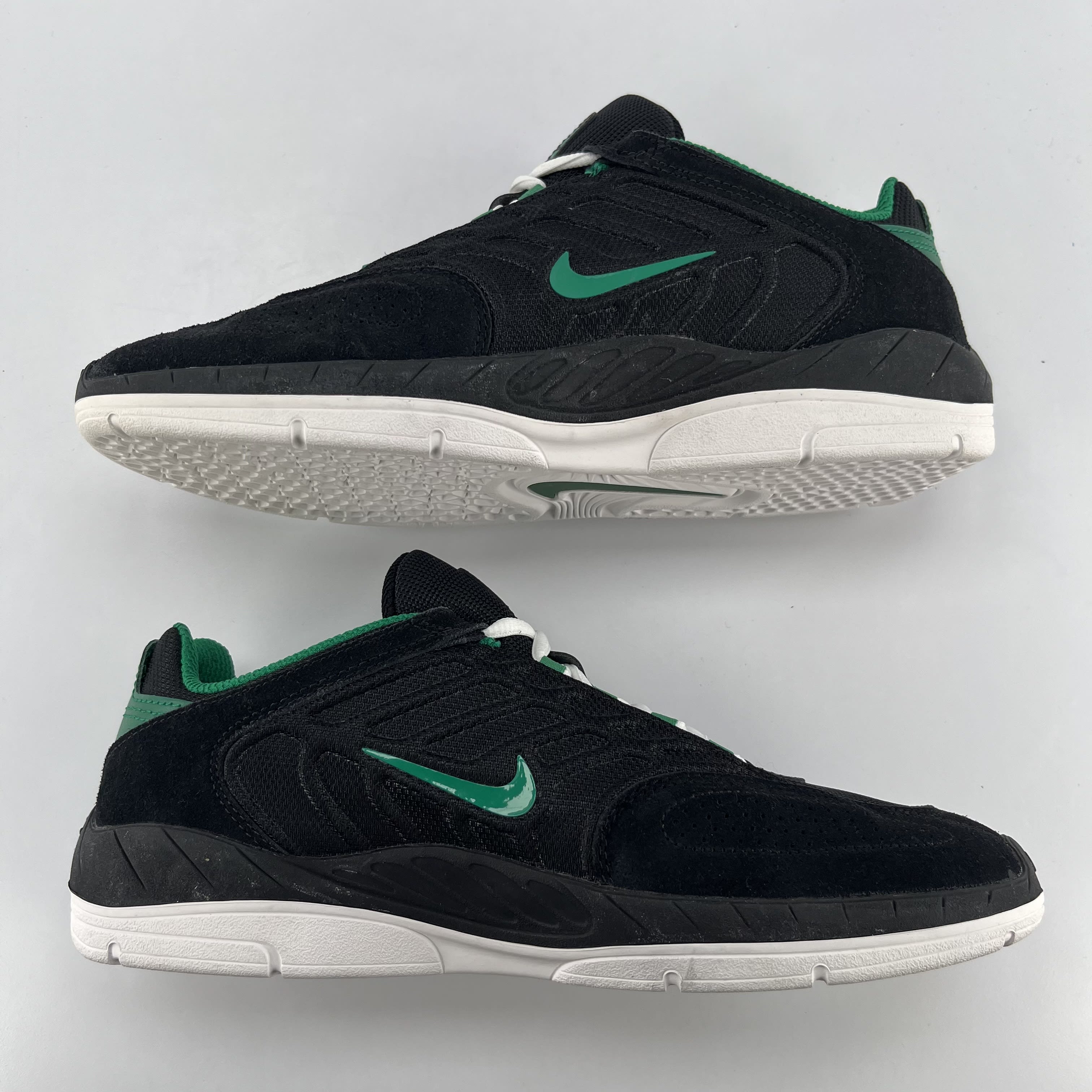436016 Nike SB Vertebrae Black Summit White Malachite