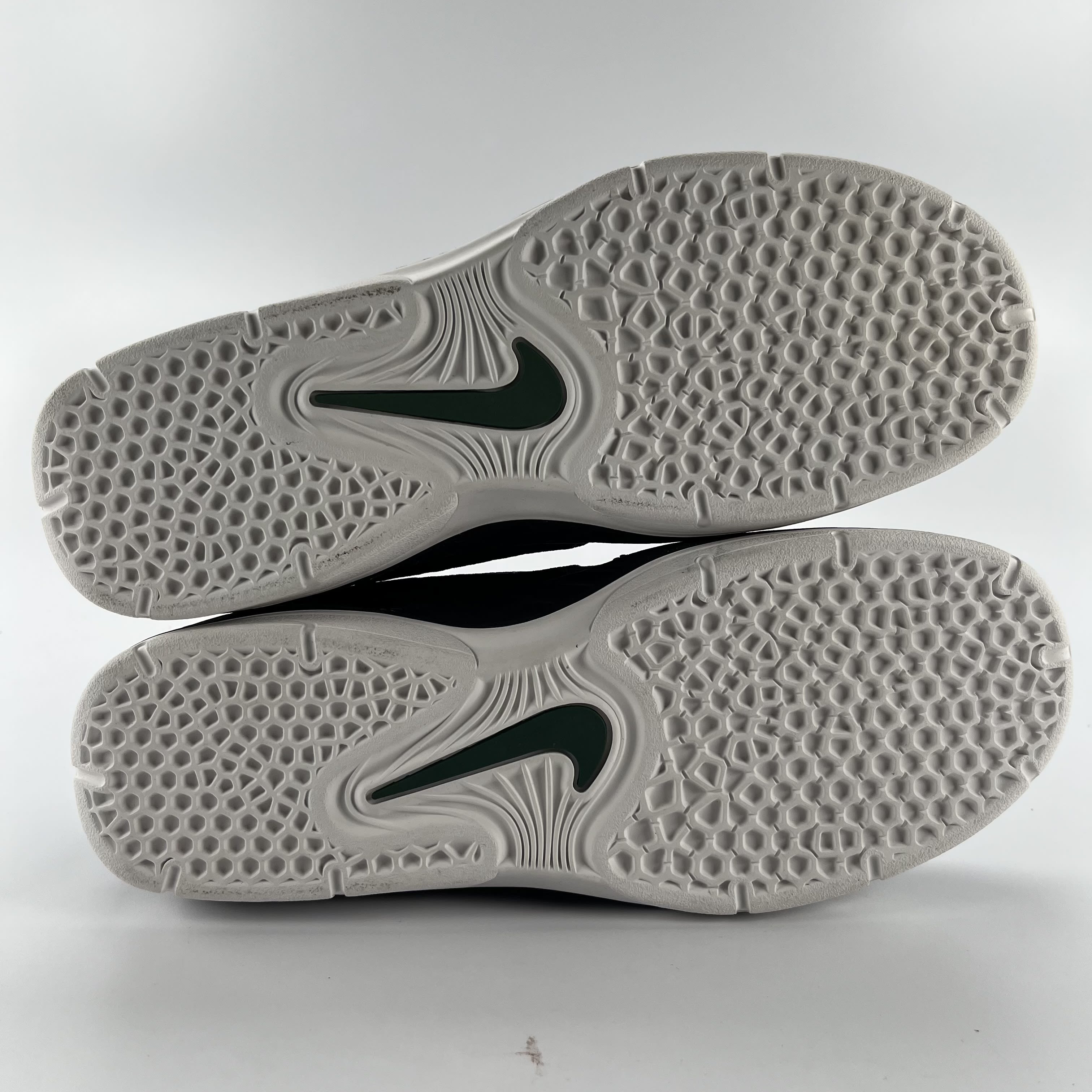436016 Nike SB Vertebrae Black Summit White Malachite