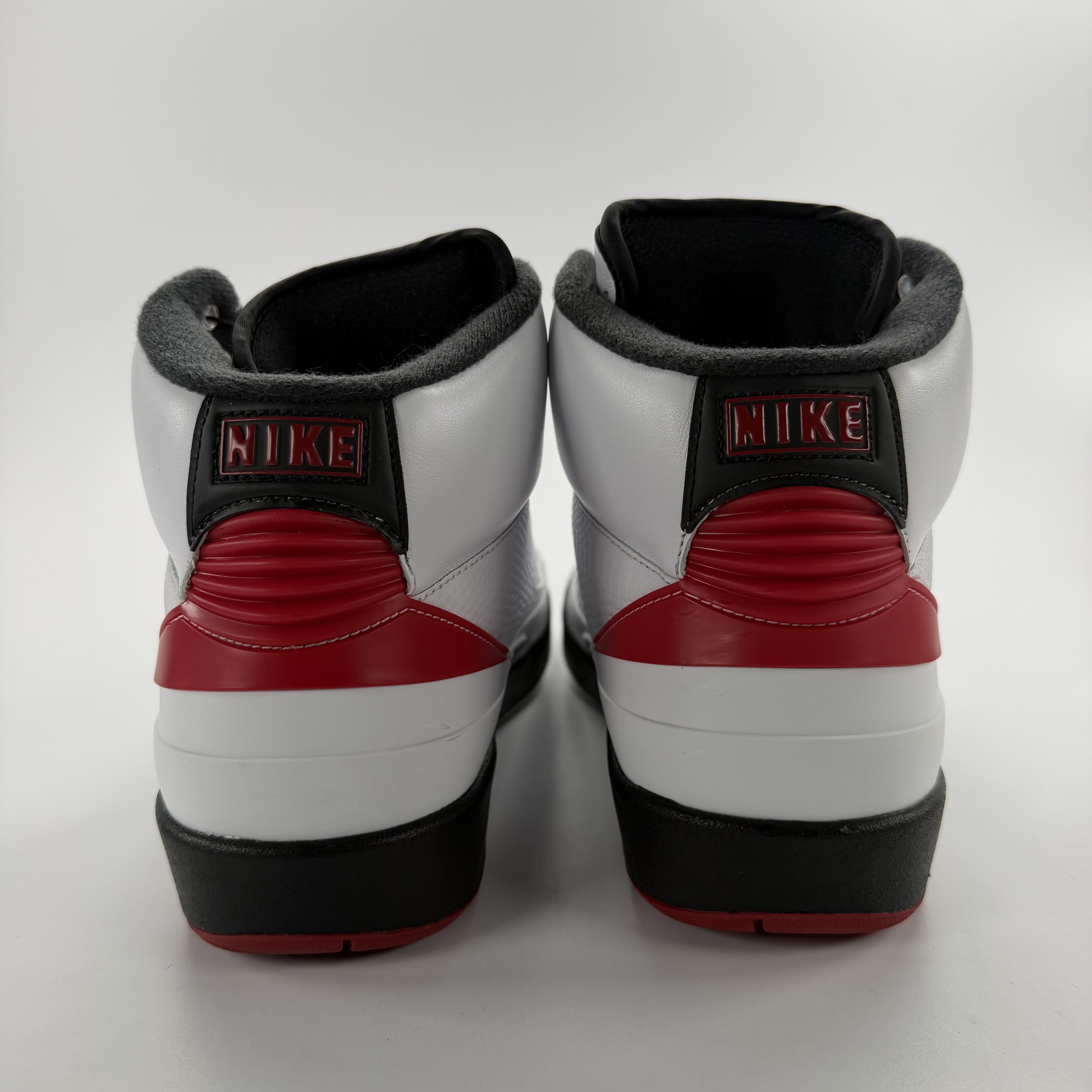 658268 Jordan 2 Retro OG Chicago (2022)