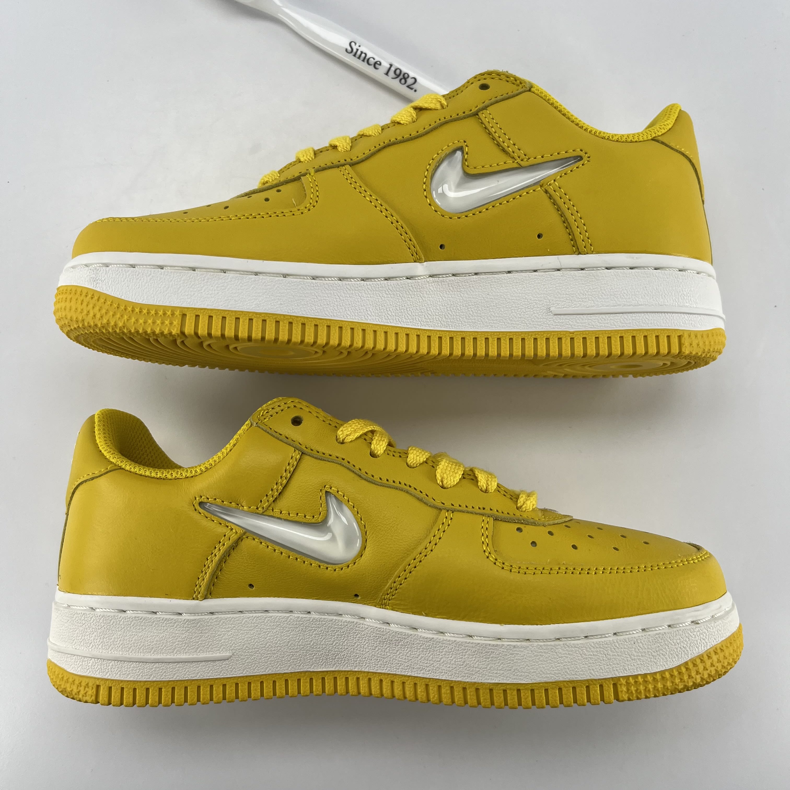 331428 Nike Air Force 1 Low '07 Retro Color of the Month Yellow Jewel